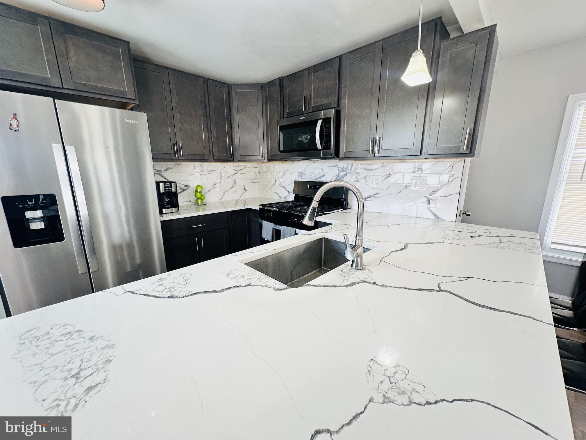 FAIRLAWN - Residential