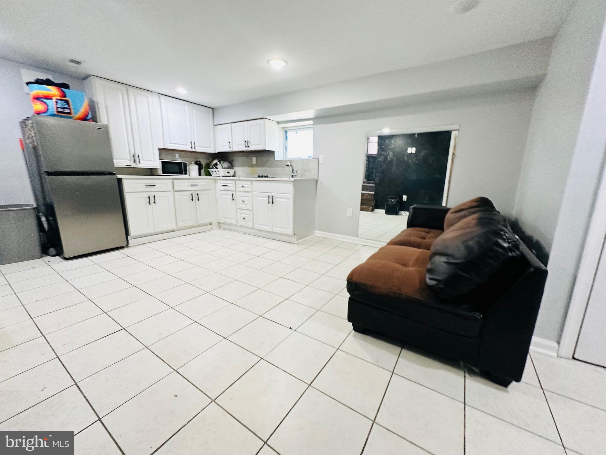 FAIRLAWN - Residential