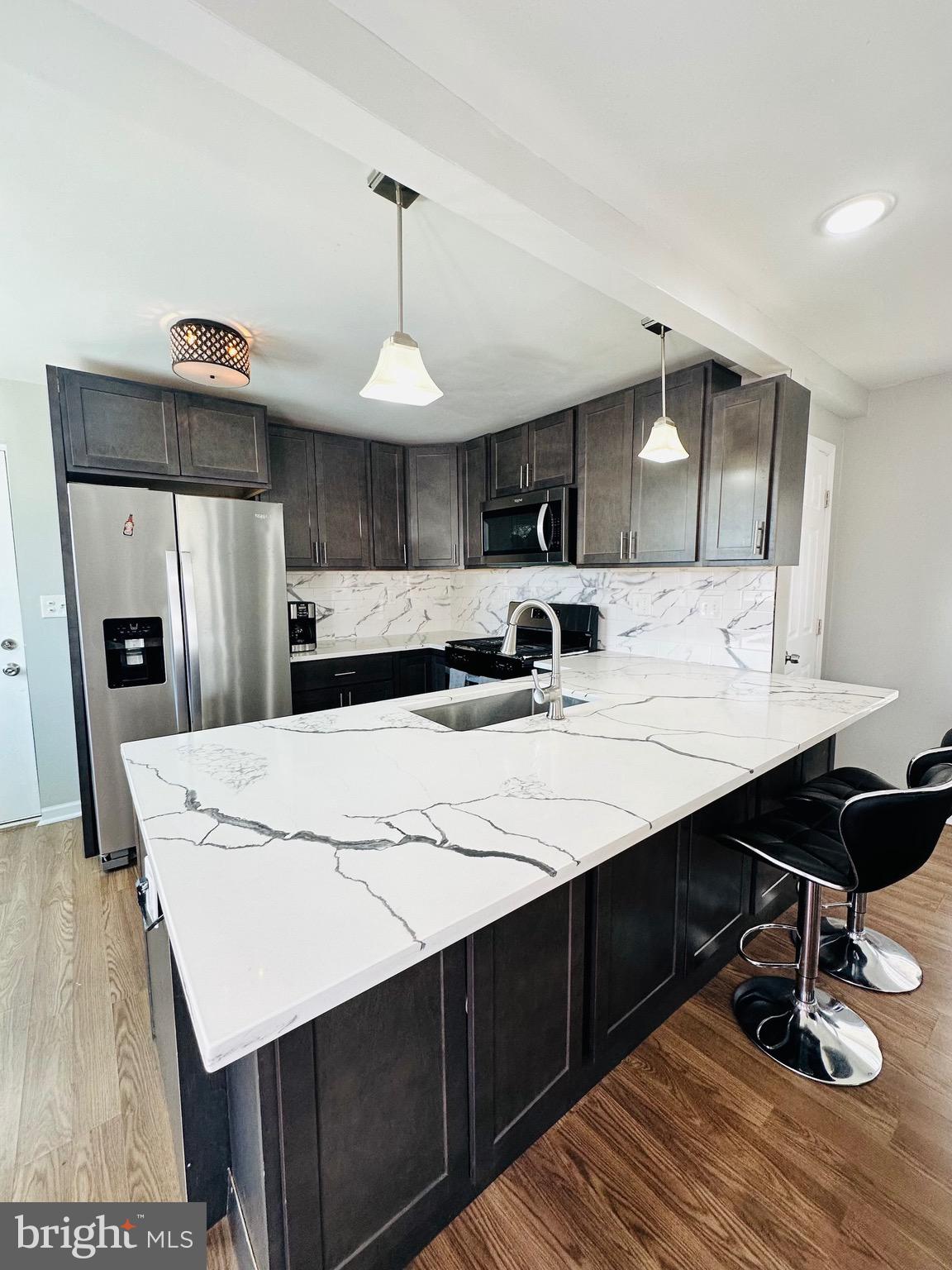 FAIRLAWN - Residential