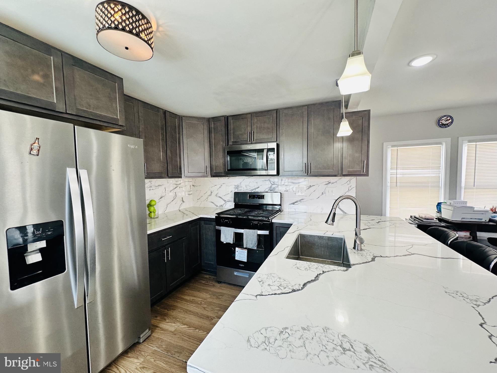 FAIRLAWN - Residential