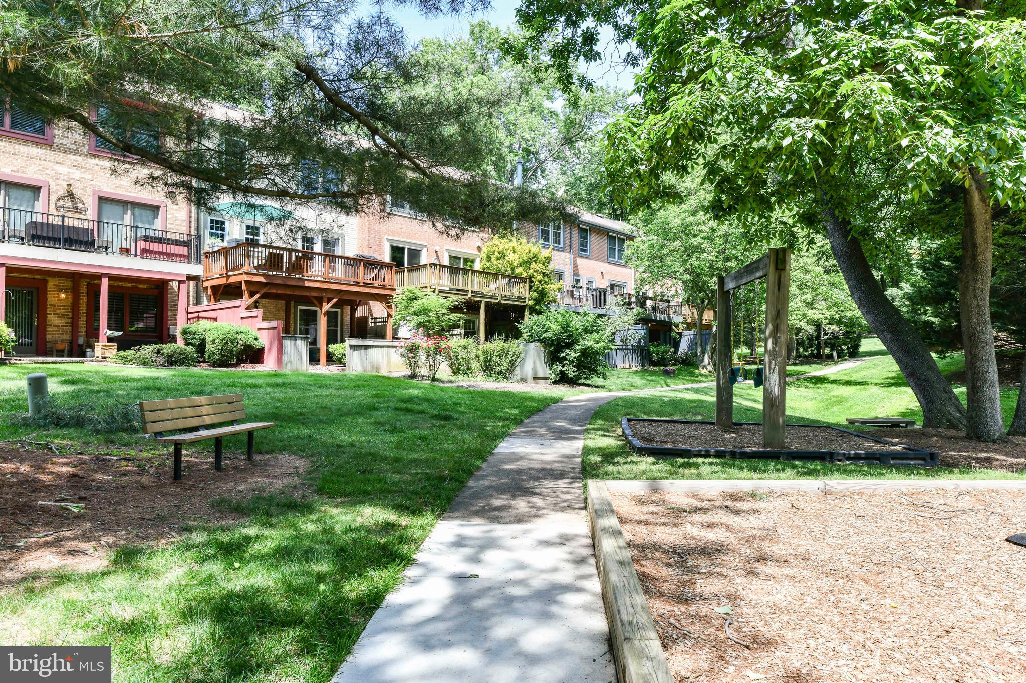 RESTON - Residential Lease