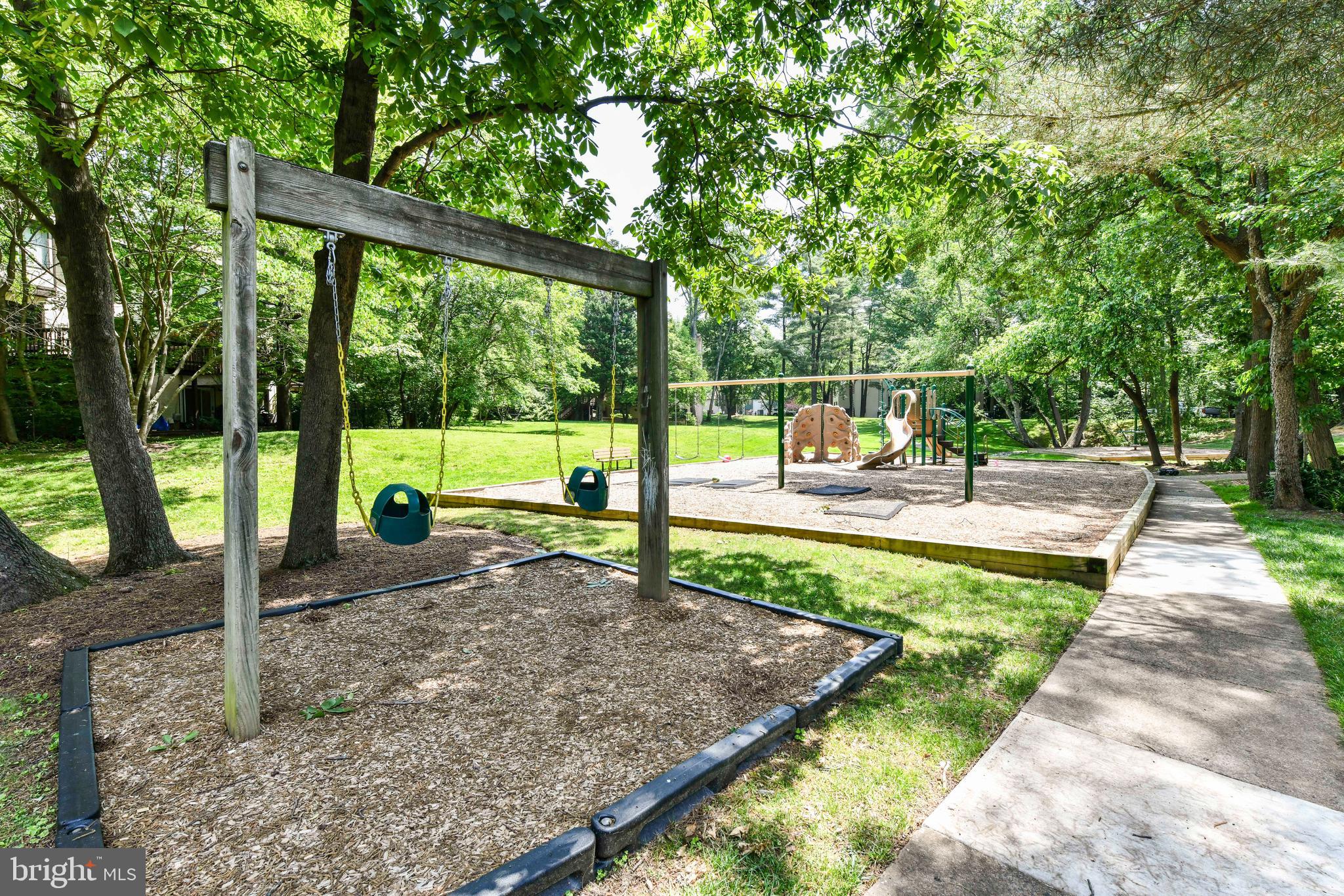 RESTON - Residential Lease