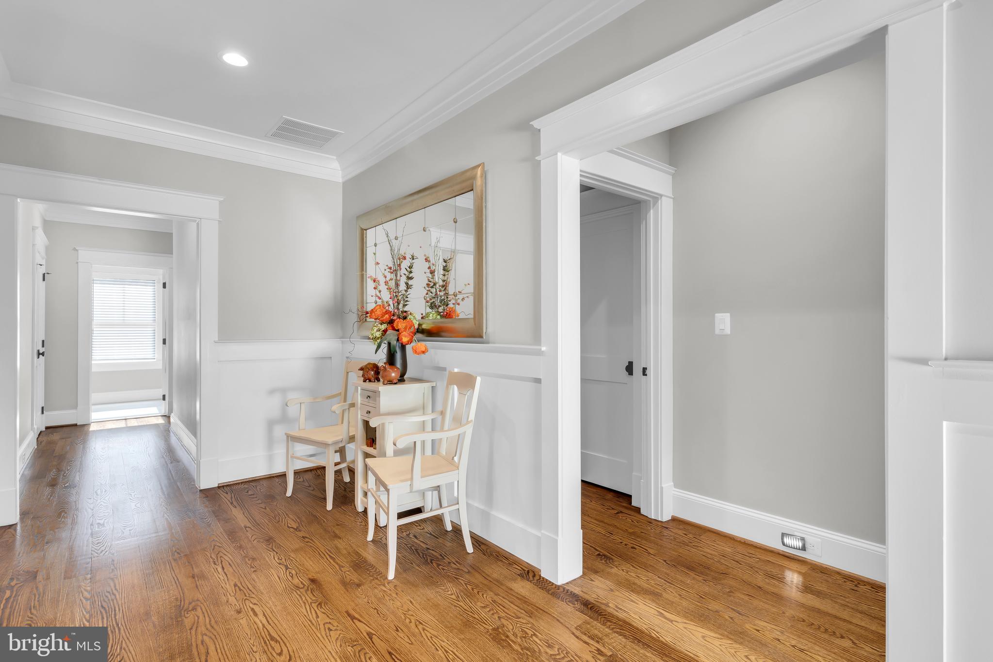 VIENNA WOODS - Residential