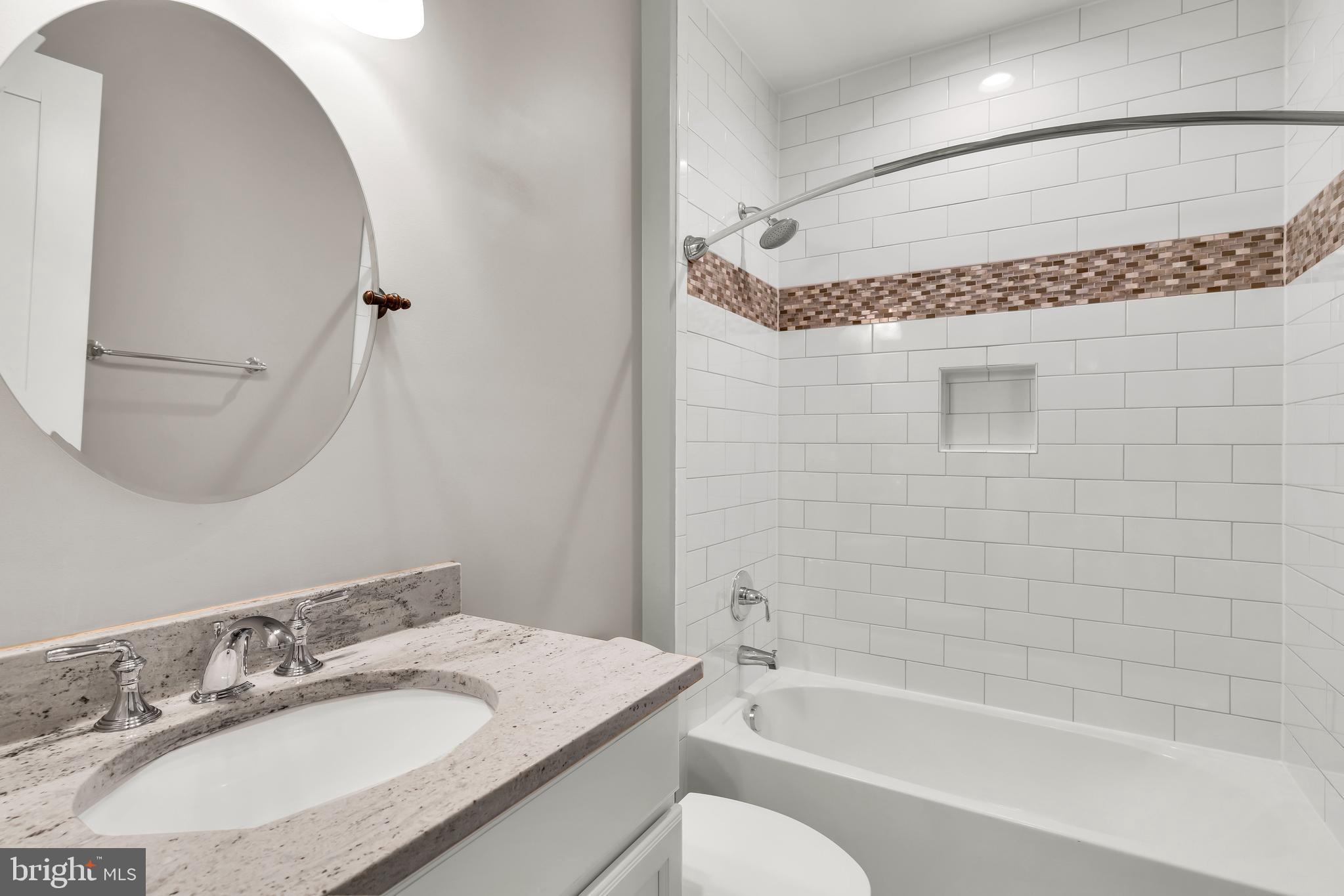 VIENNA WOODS - Residential