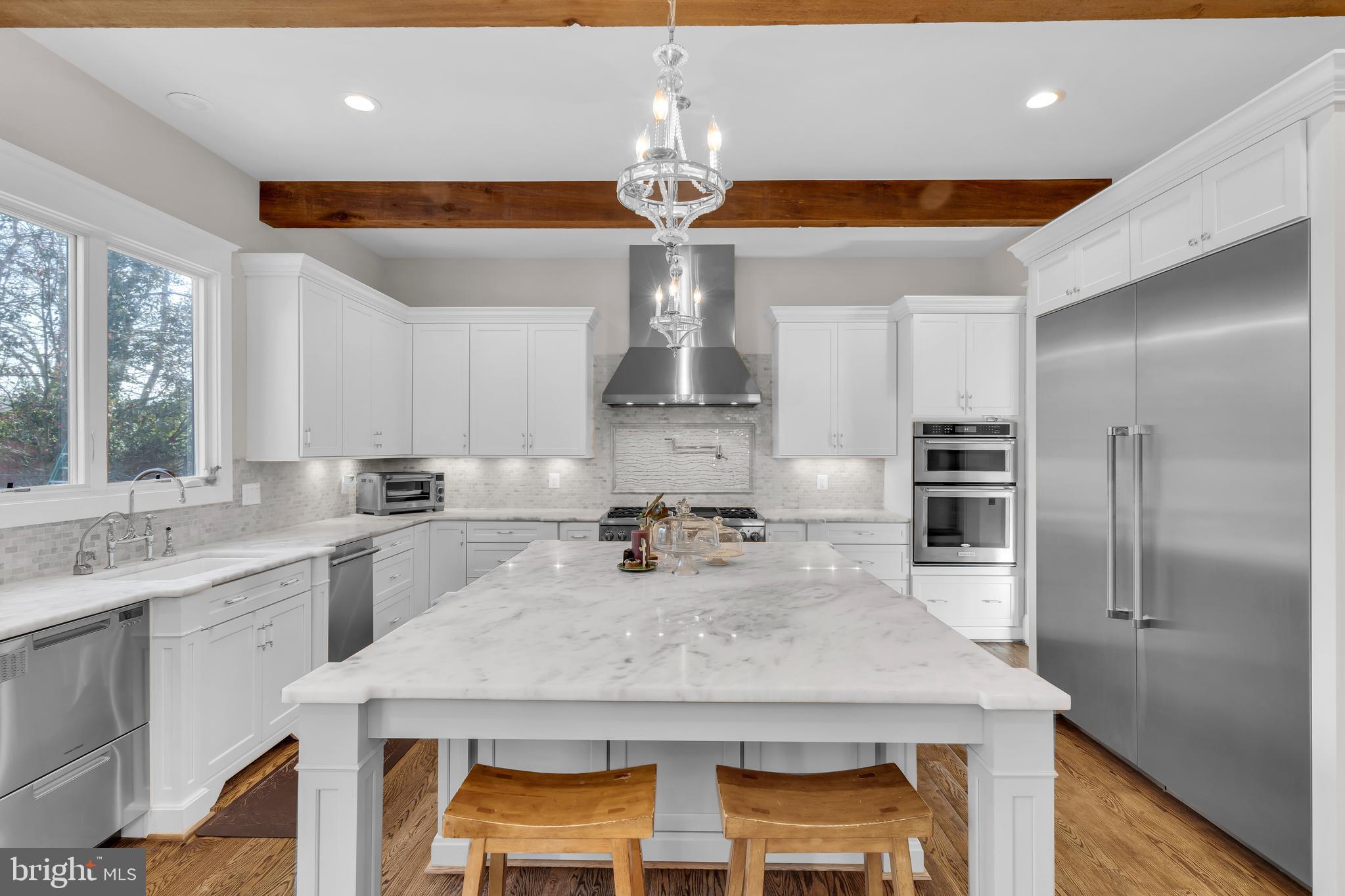 VIENNA WOODS - Residential