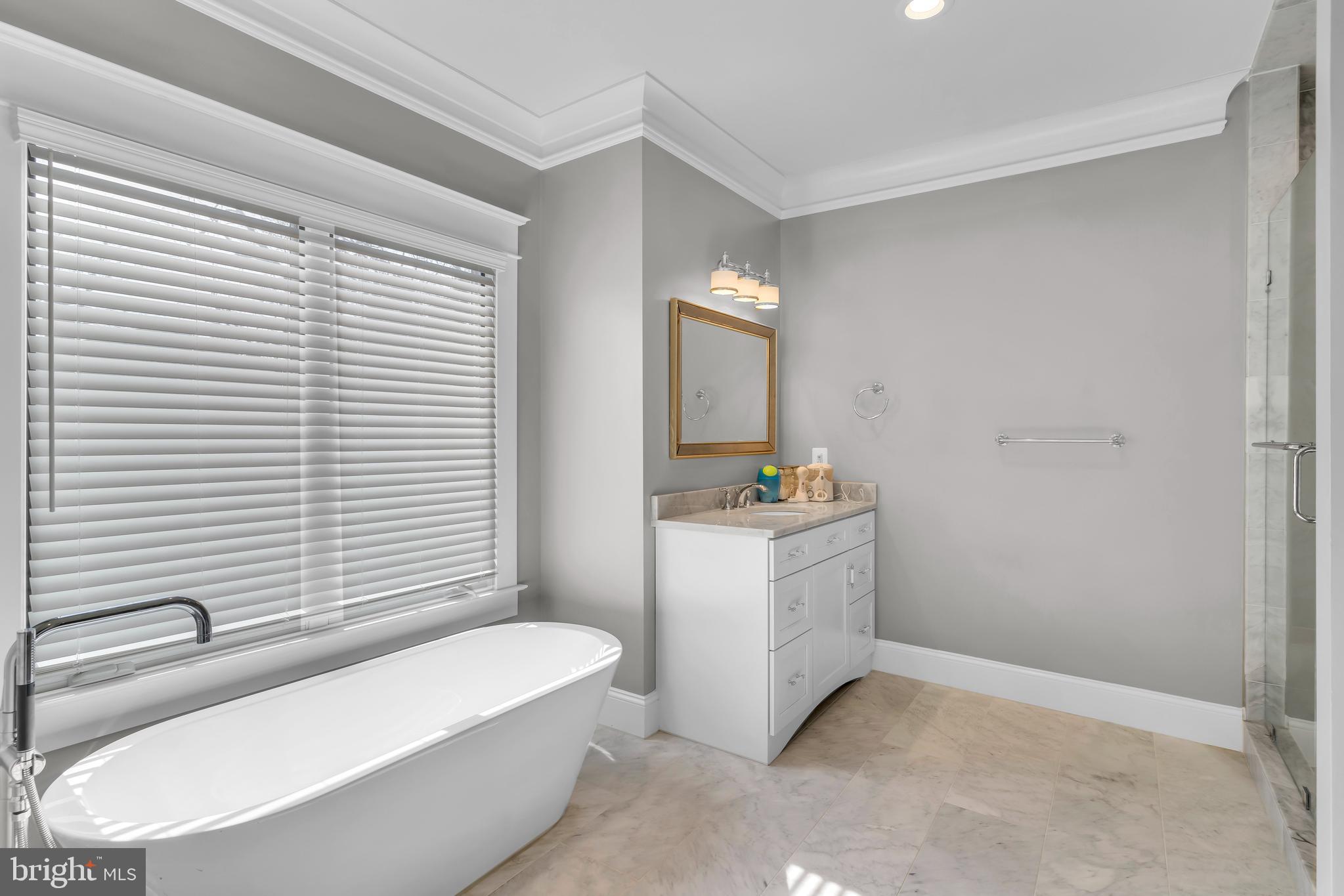 VIENNA WOODS - Residential