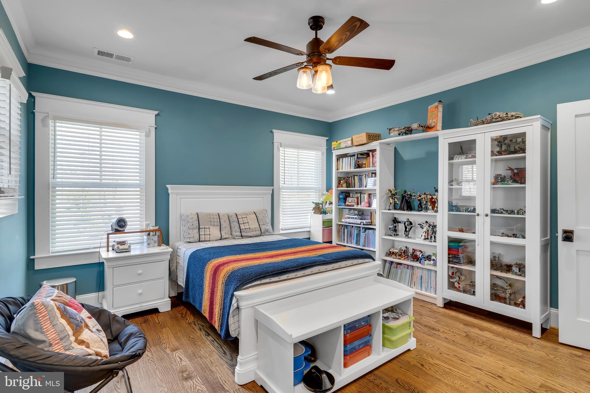 VIENNA WOODS - Residential