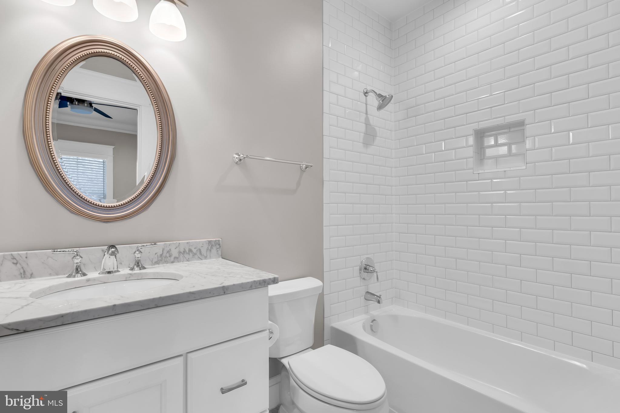 VIENNA WOODS - Residential