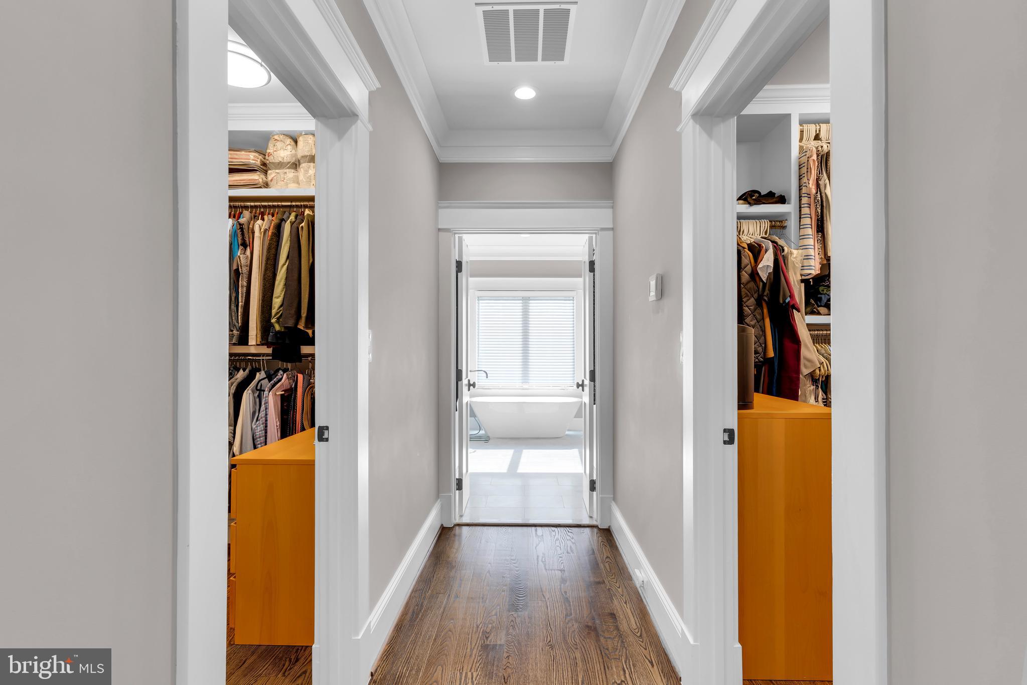 VIENNA WOODS - Residential