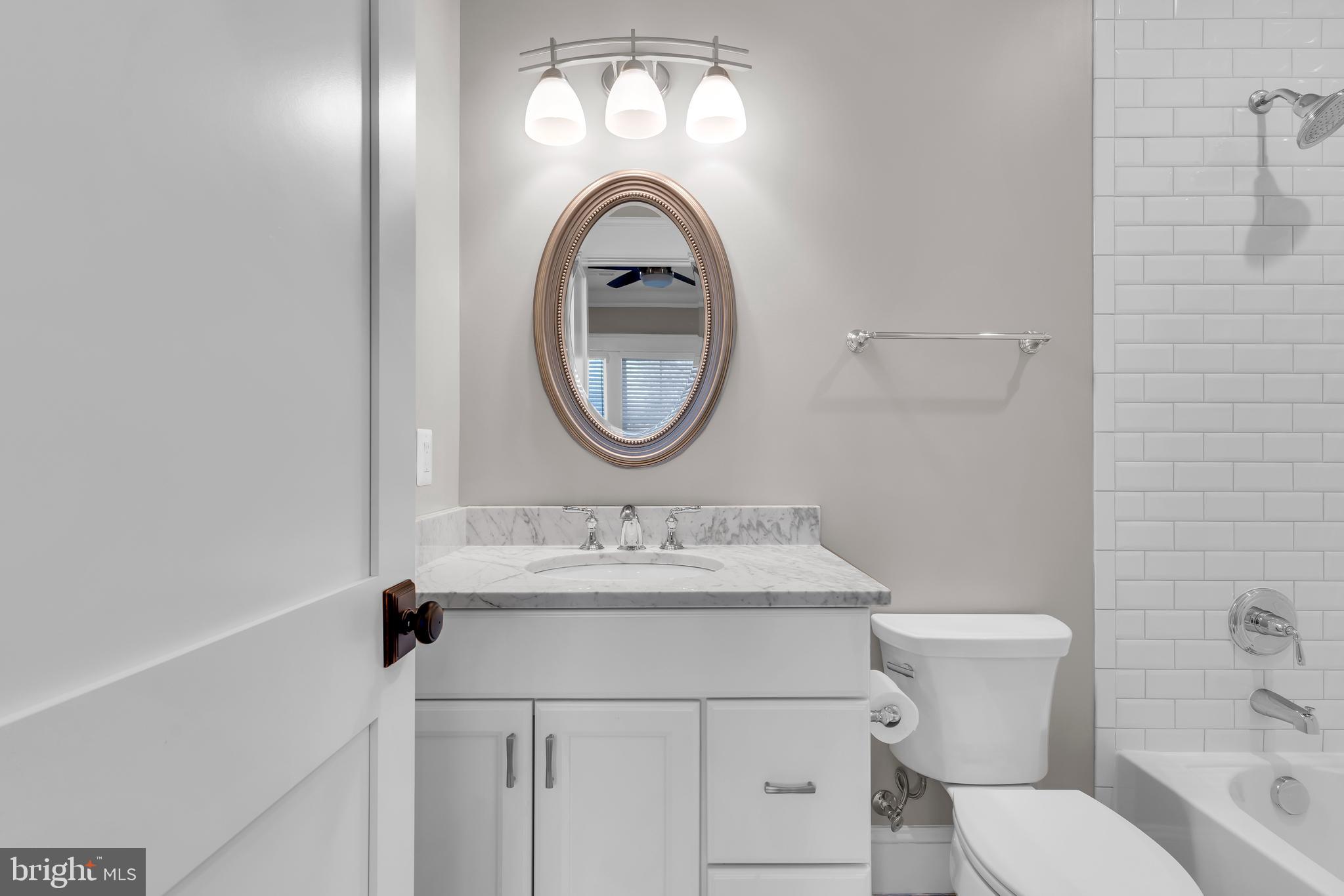 VIENNA WOODS - Residential