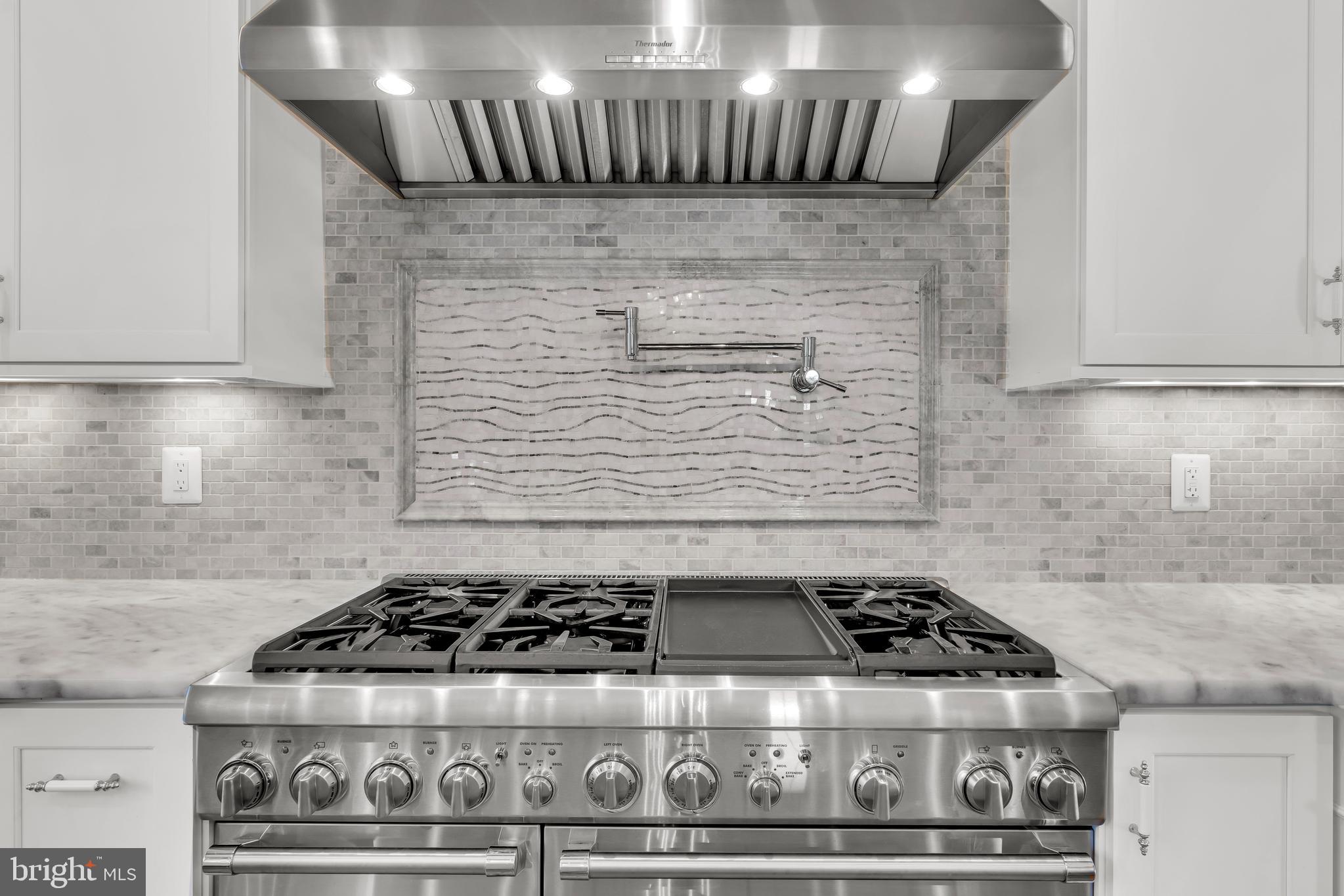 VIENNA WOODS - Residential