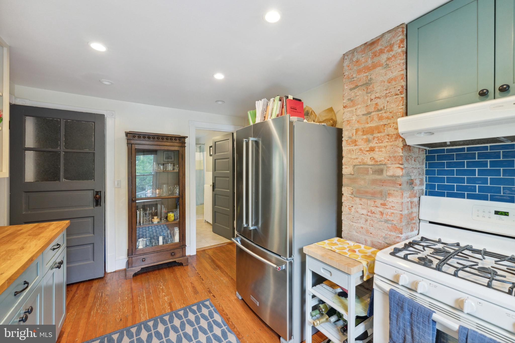 BARCROFT - Residential