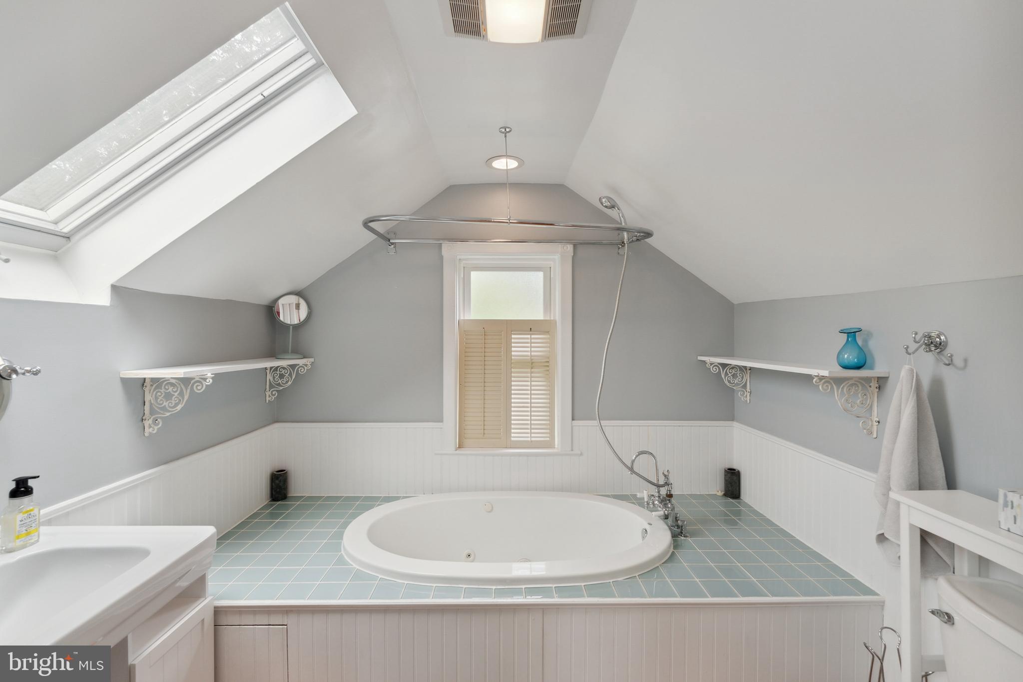 BARCROFT - Residential