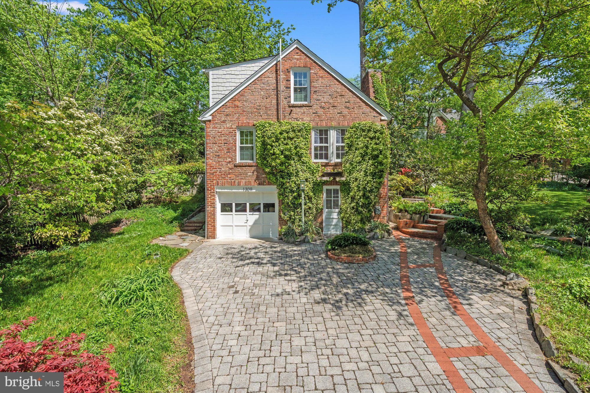 1309 KIRKWOOD ROAD N