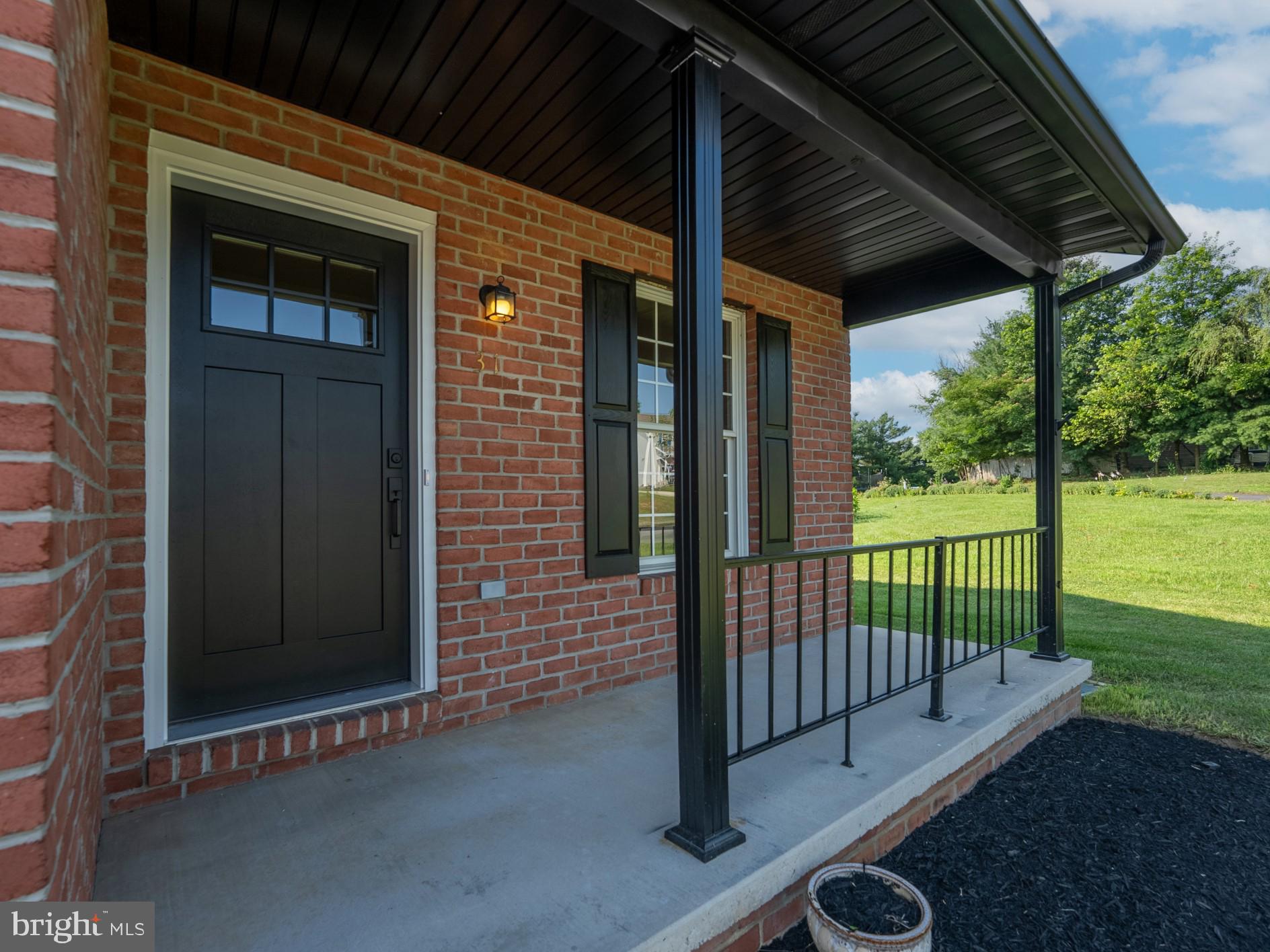 31 LARCH DRIVE
