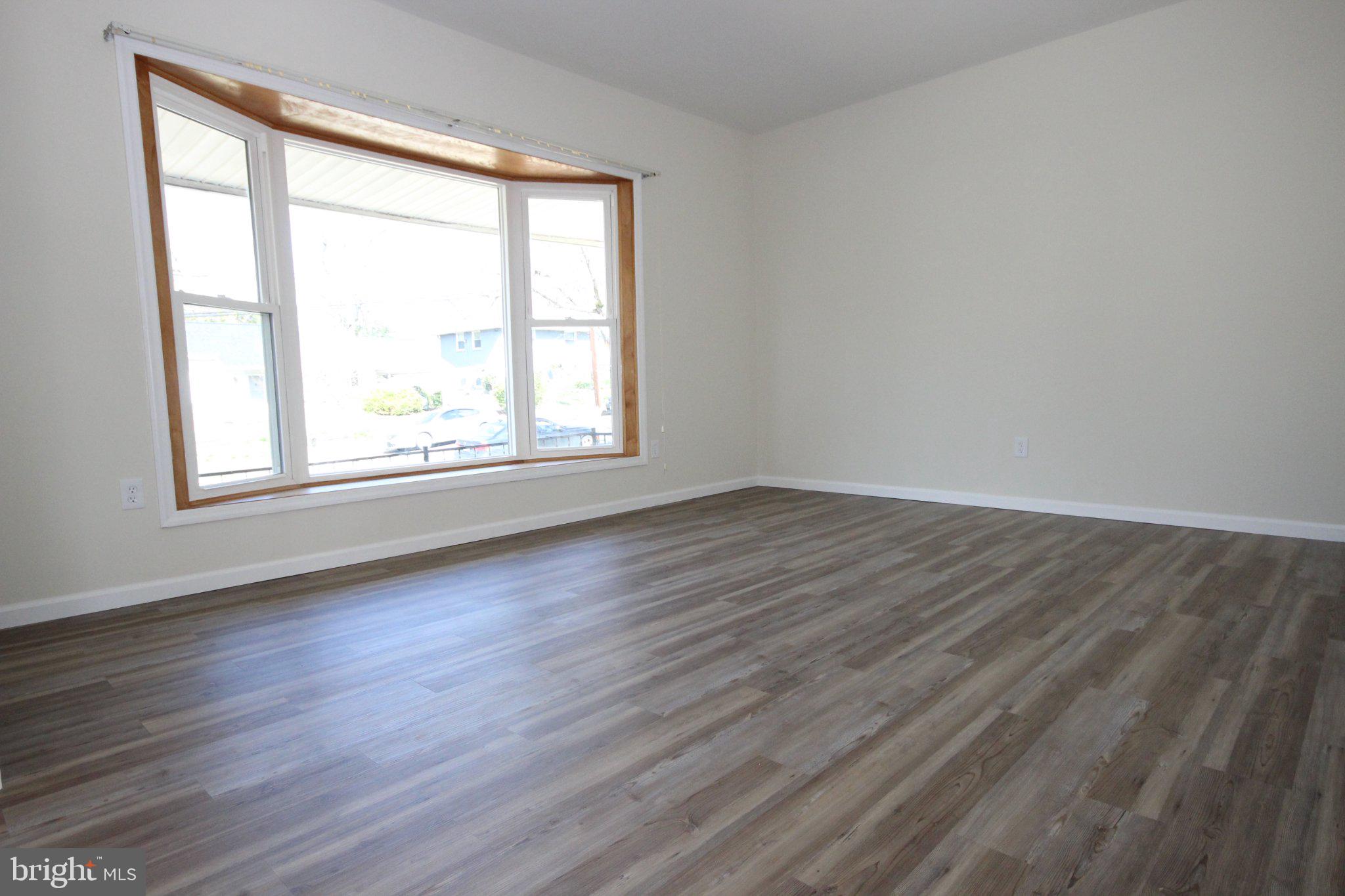 CALVERTON - Residential