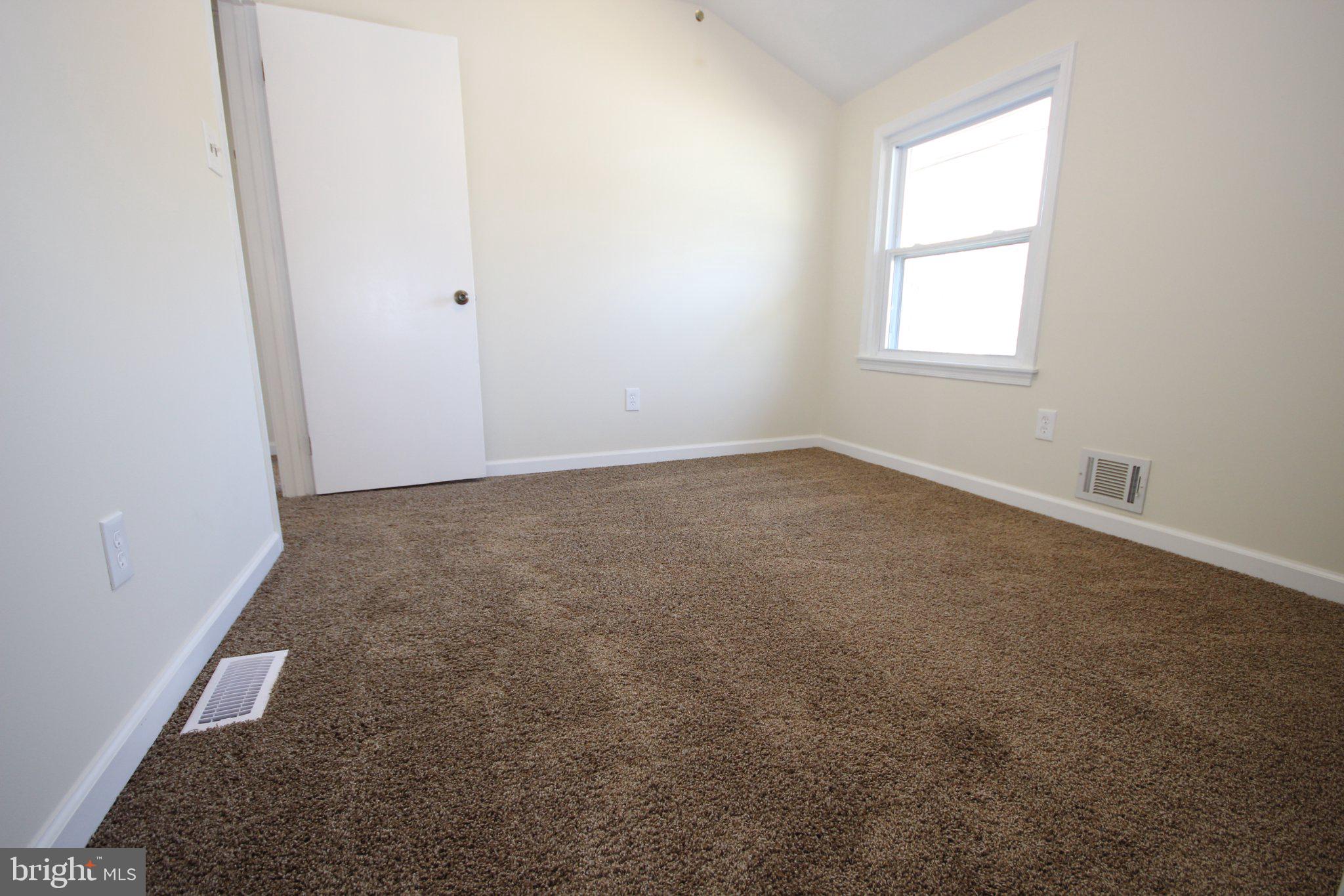 CALVERTON - Residential