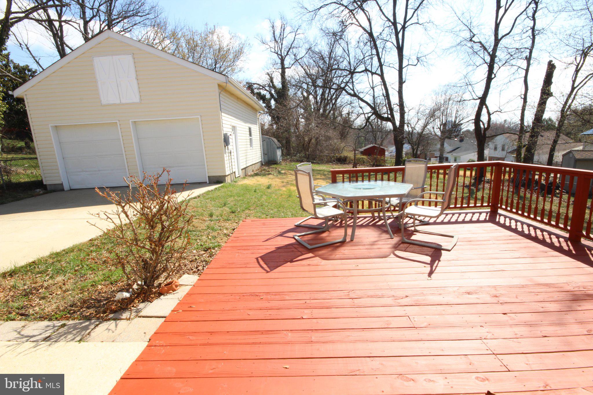 CALVERTON - Residential