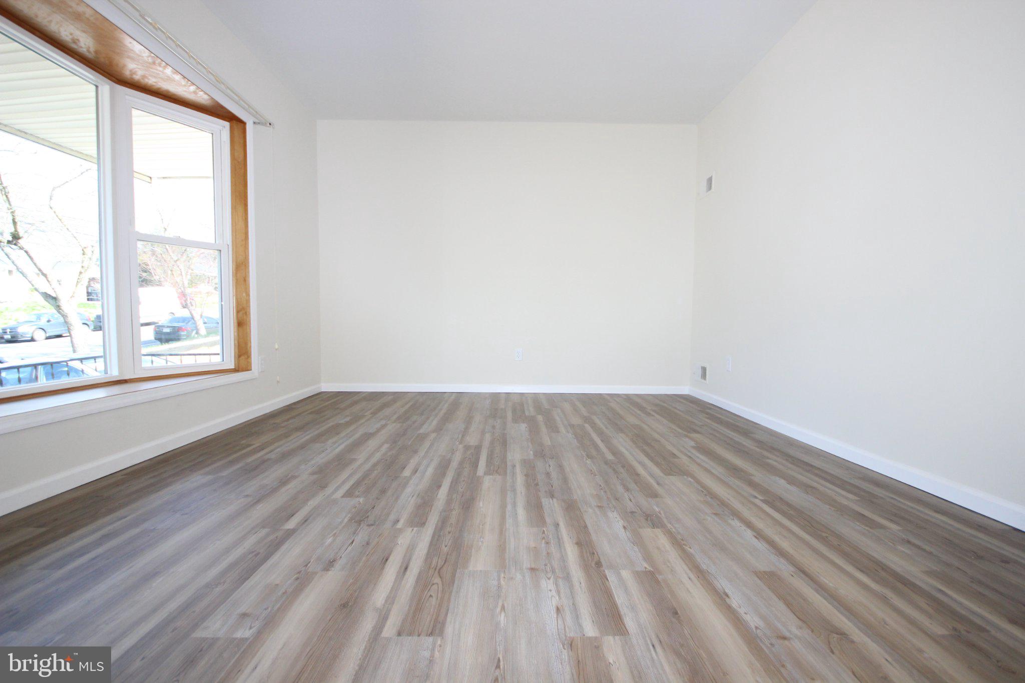 CALVERTON - Residential