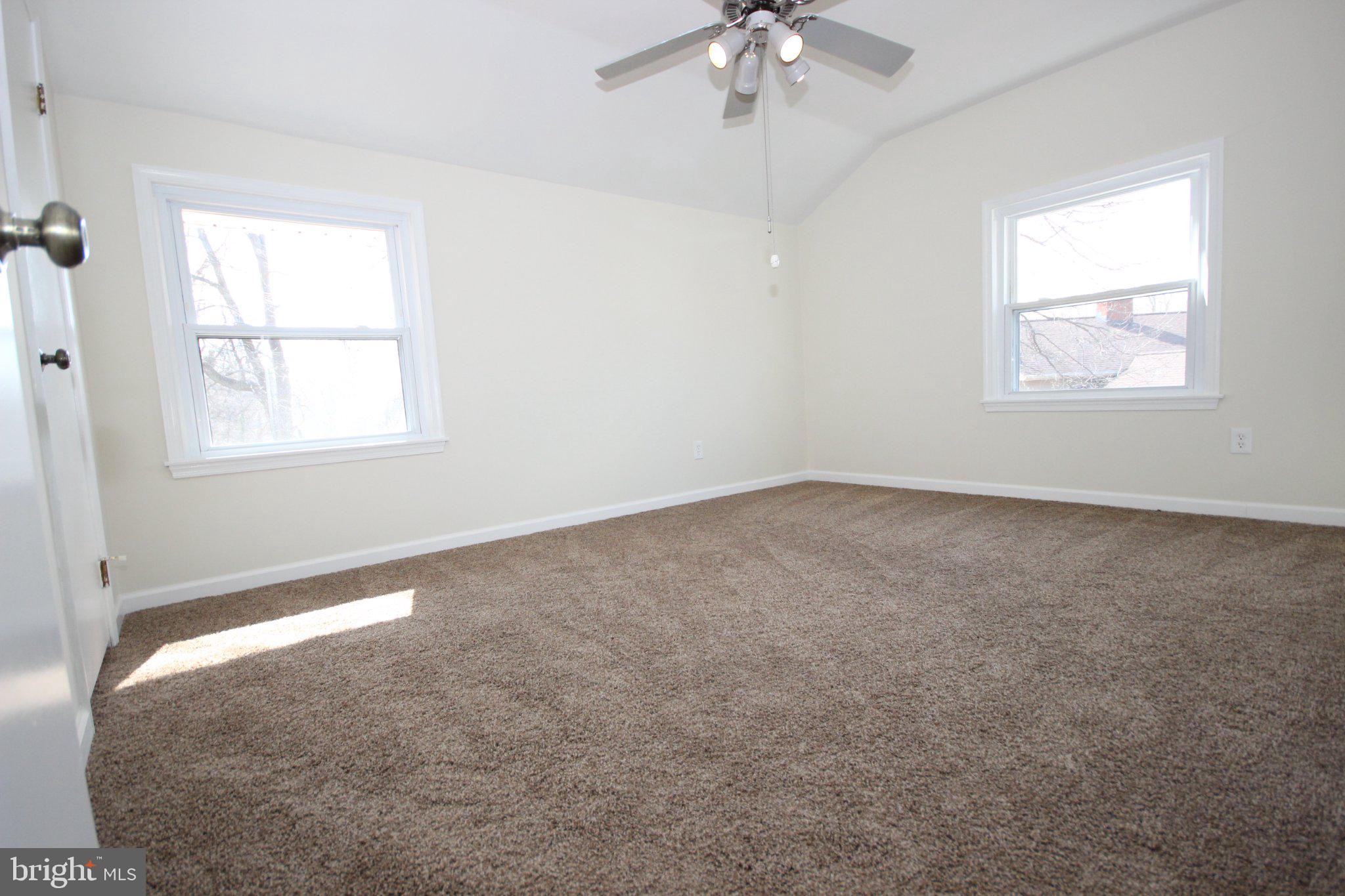 CALVERTON - Residential