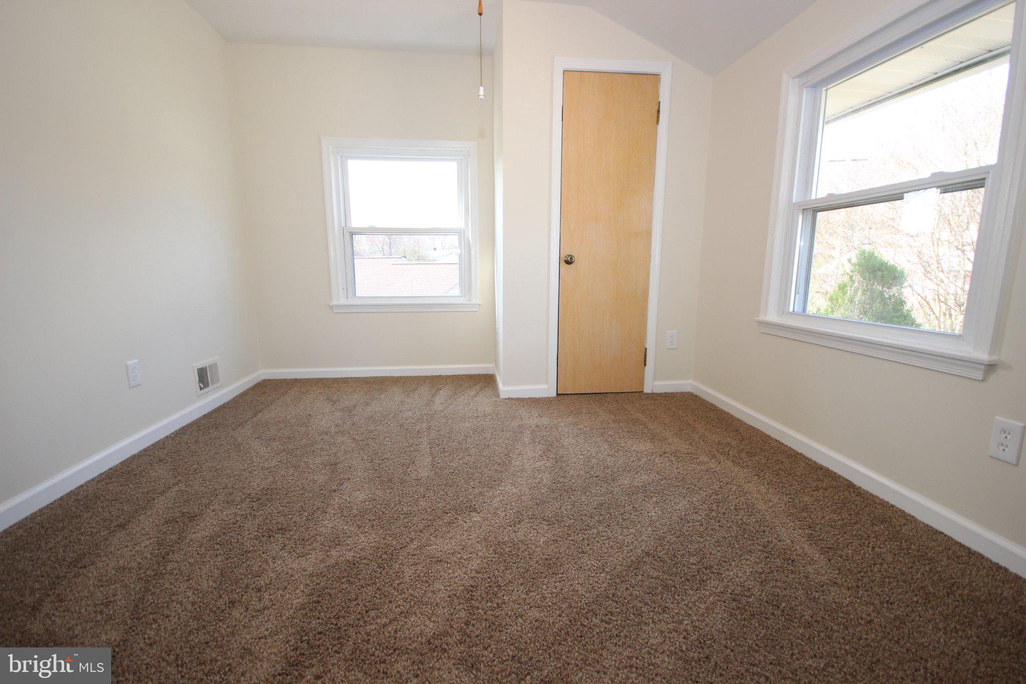 CALVERTON - Residential