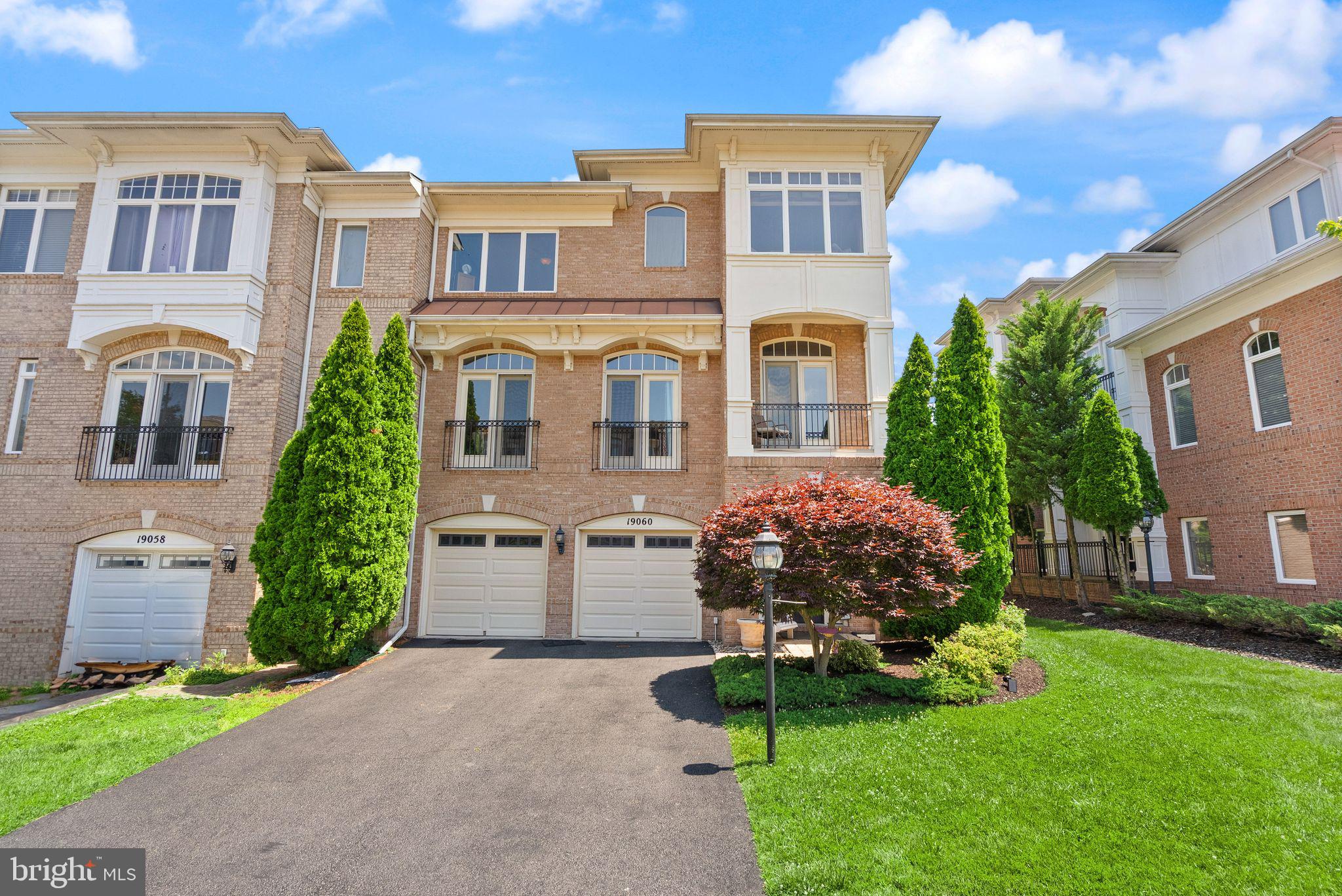 Rare Opportunity in Lansdowne on the Potomac – Move In Before School Starts!
Welcome to luxury living reimagined in this spectacular Milano model end-unit townhouse, boasting over 3,895 square feet of elegant, sun-drenched living space in one of Loudoun County’s most coveted communities.
This 4-bedroom, 4.5-bath beauty is more than a home—it’s a lifestyle. From the moment you step through the front door, you’ll feel the quality and care that define every inch of this home. The gourmet kitchen is a chef’s dream, featuring granite countertops, a double oven, and an eat-in breakfast area that glows with natural light. Host unforgettable dinners in the formal dining room or enjoy laid-back evenings on your private deck, surrounded by mature trees for ultimate privacy.
Ideal for today’s flexible living, the entry-level bedroom with a full bath is perfect for guests, in-laws, or your own home office. The upstairs is complete with full-level hardwood floors where you can retreat to the owner’s suite, while generously sized secondary bedrooms offer comfort for the whole family.
This home is ready for you; new furnace, roof replaced within the last 7 years and plus, you’ll be just steps from top-rated schools, shopping, restaurants, grocery stores, INOVA, and so much more.
📣 Opportunities like this don’t come around often—especially not in Lansdowne on the Potomac. Make your move now and be settled before the school year begins!