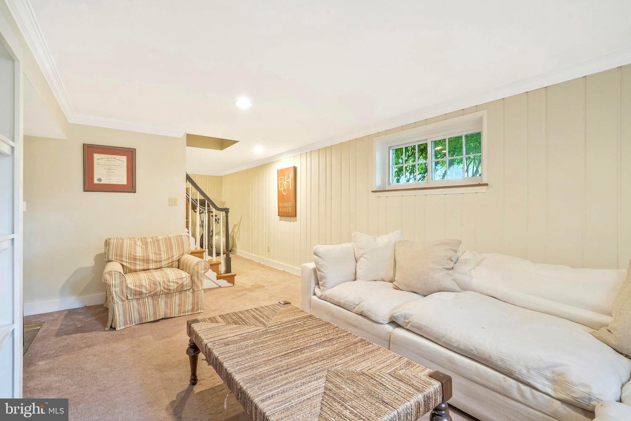 COLLEGE PARK - Residential