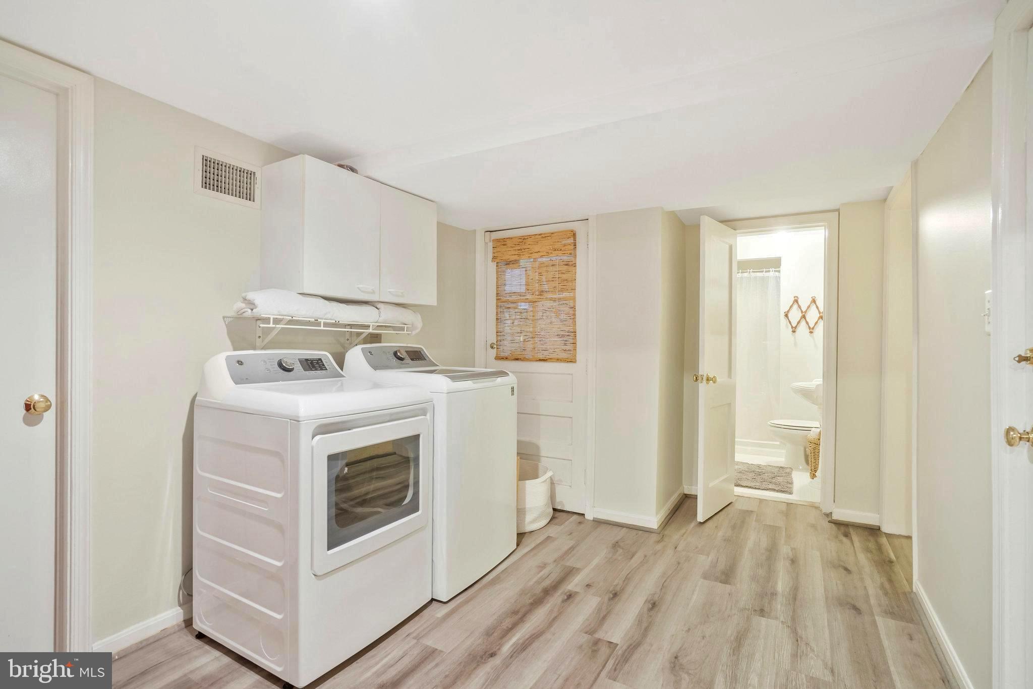 COLLEGE PARK - Residential