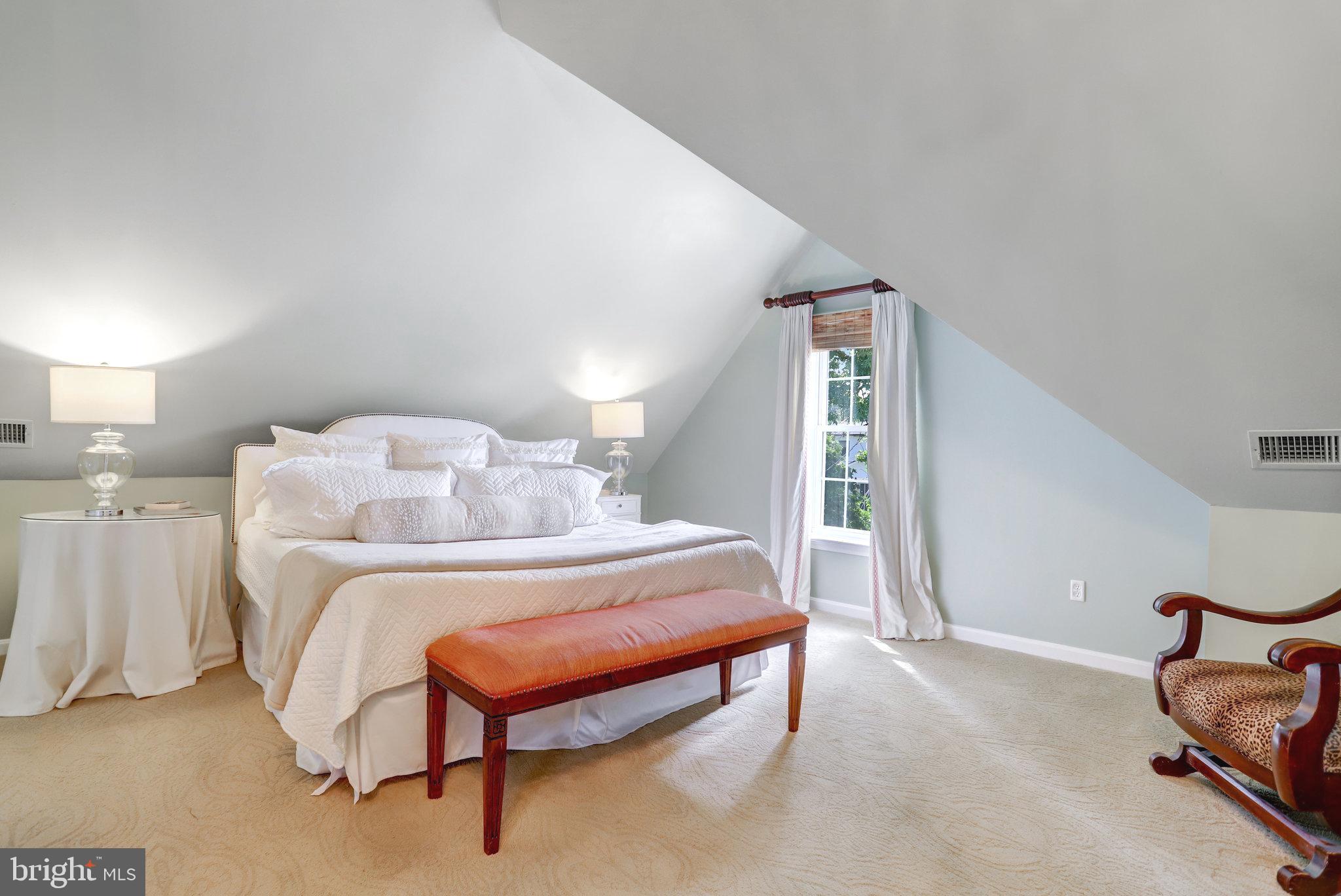 COLLEGE PARK - Residential