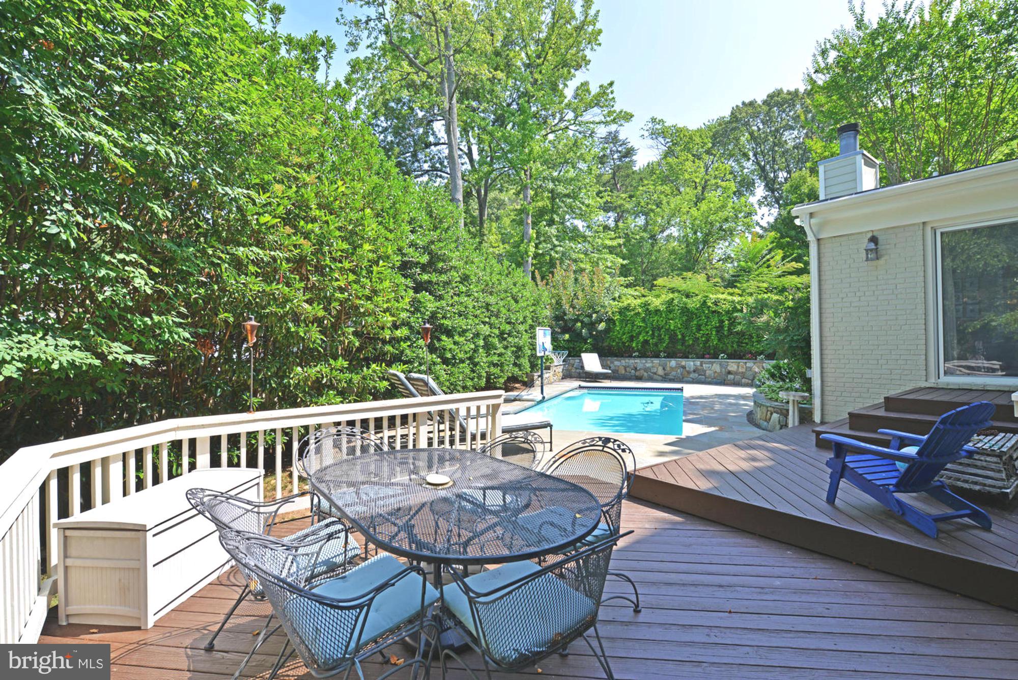 COLLEGE PARK - Residential