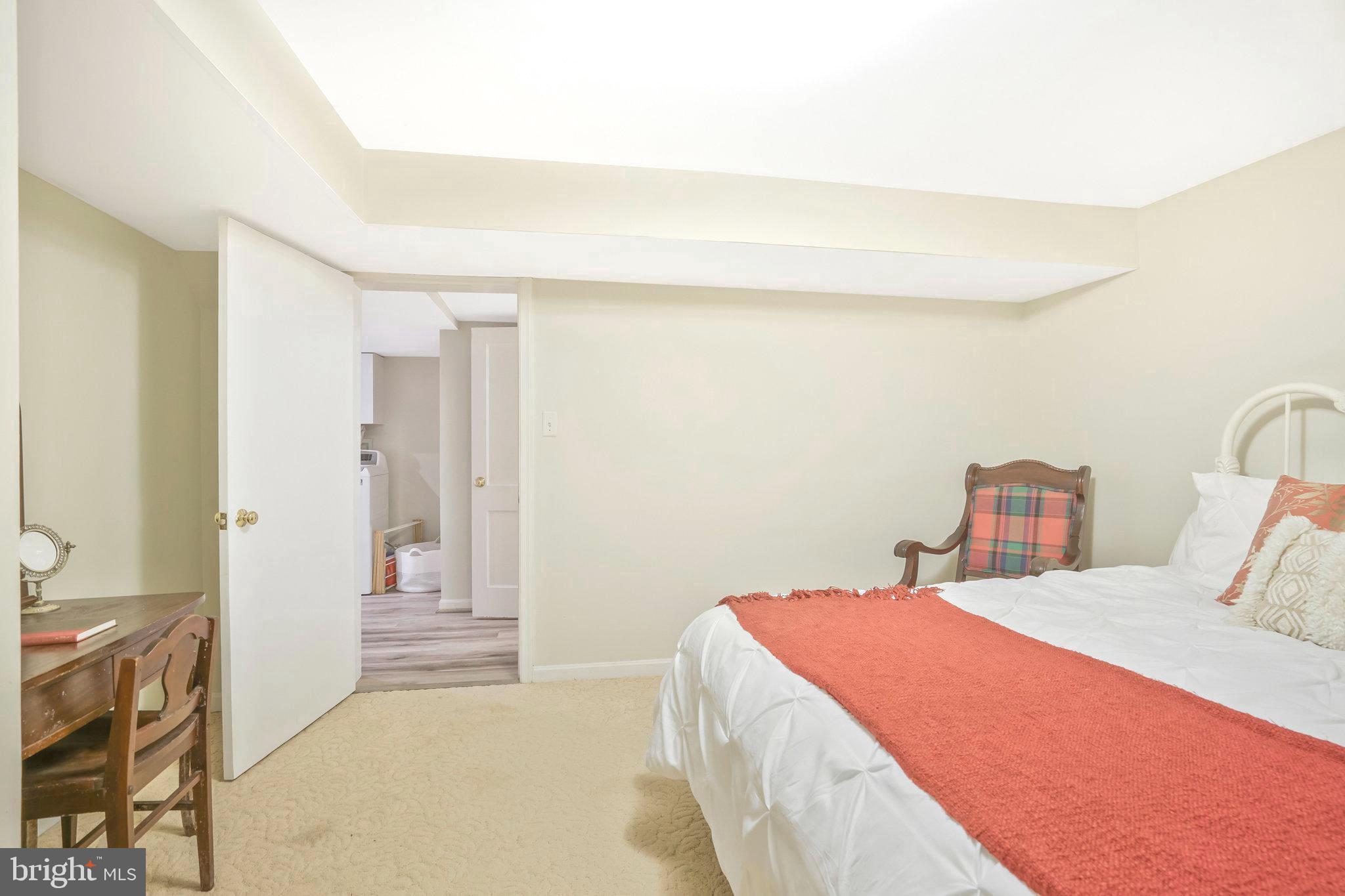 COLLEGE PARK - Residential