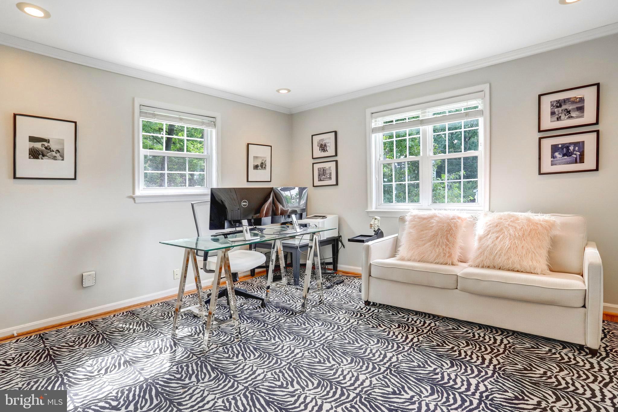 COLLEGE PARK - Residential