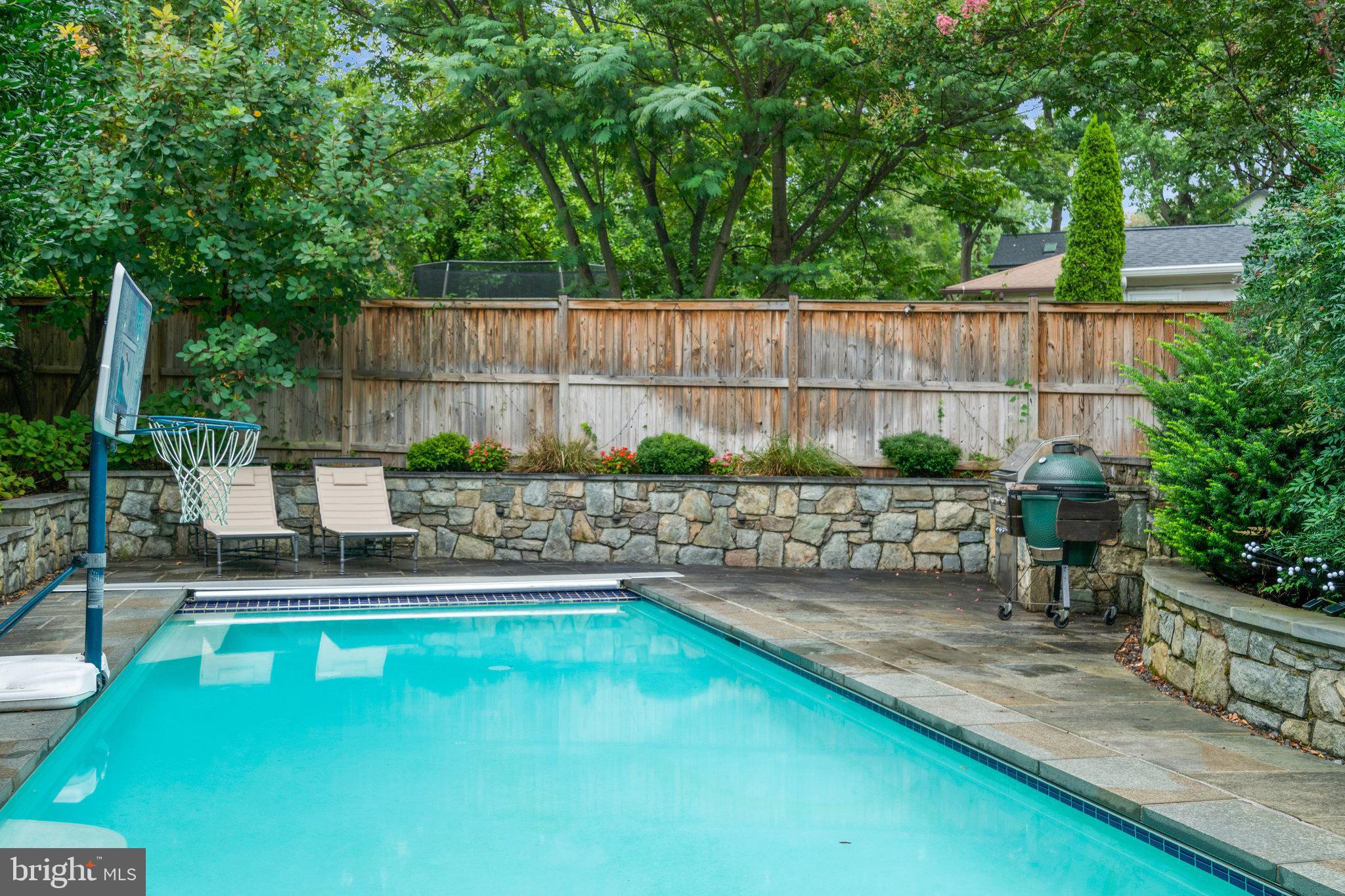 COLLEGE PARK - Residential