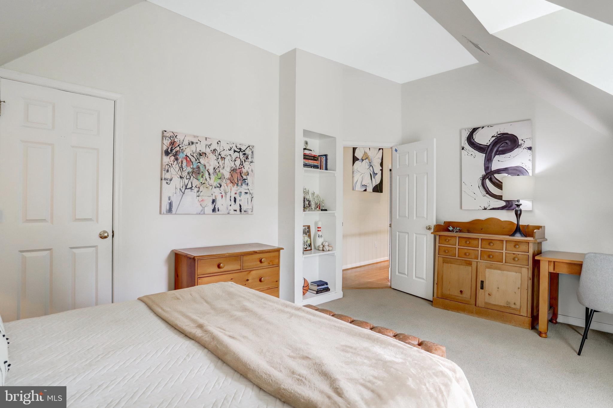 COLLEGE PARK - Residential