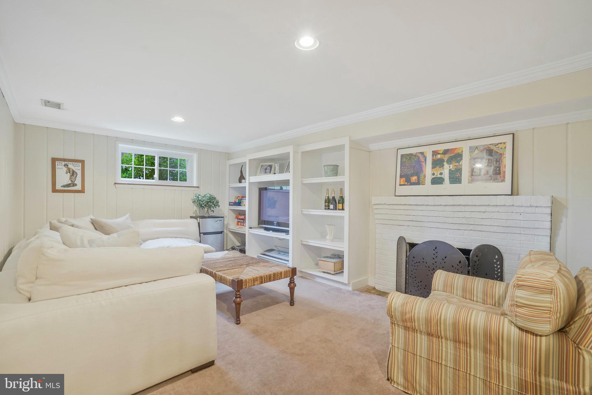 COLLEGE PARK - Residential