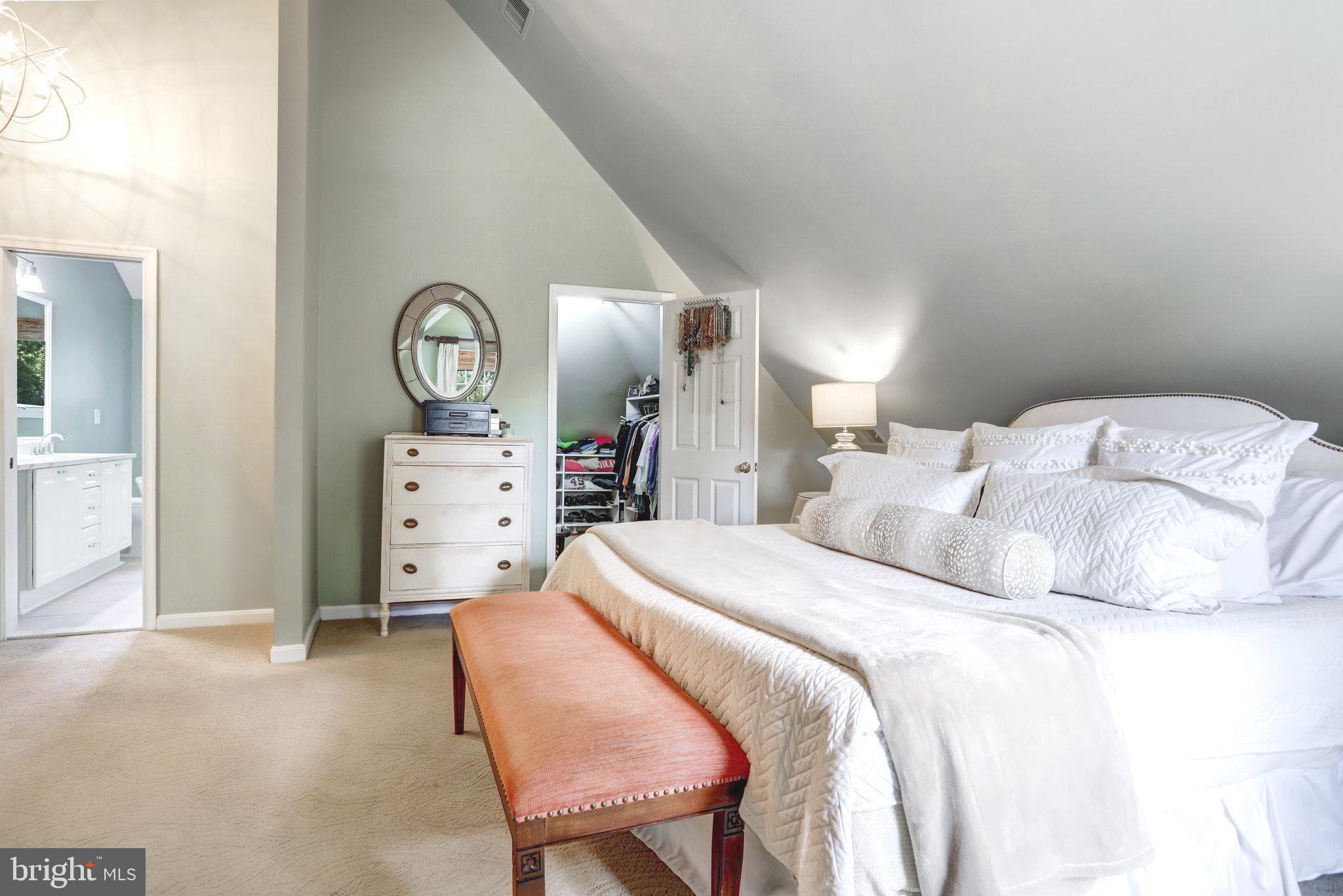 COLLEGE PARK - Residential