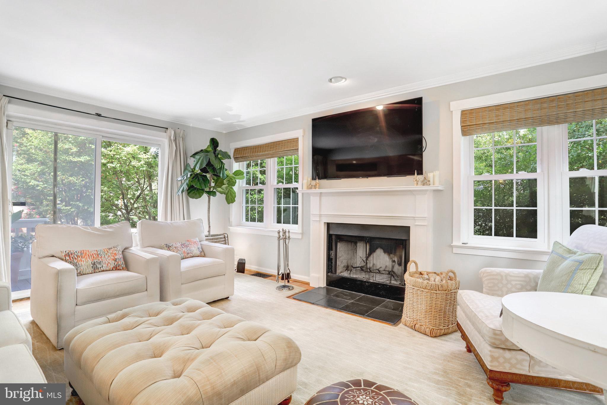 COLLEGE PARK - Residential