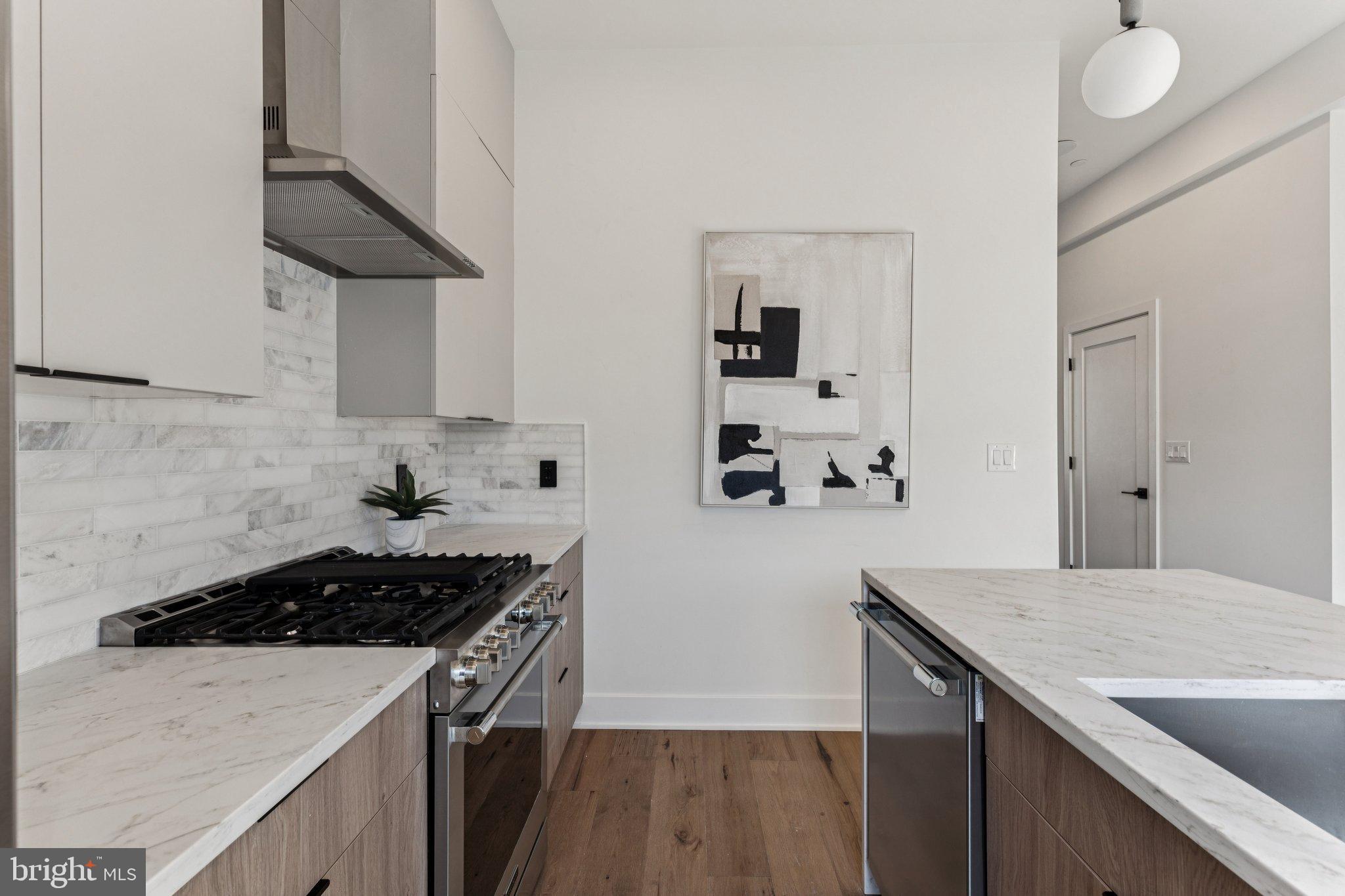 FAIRMOUNT - Residential