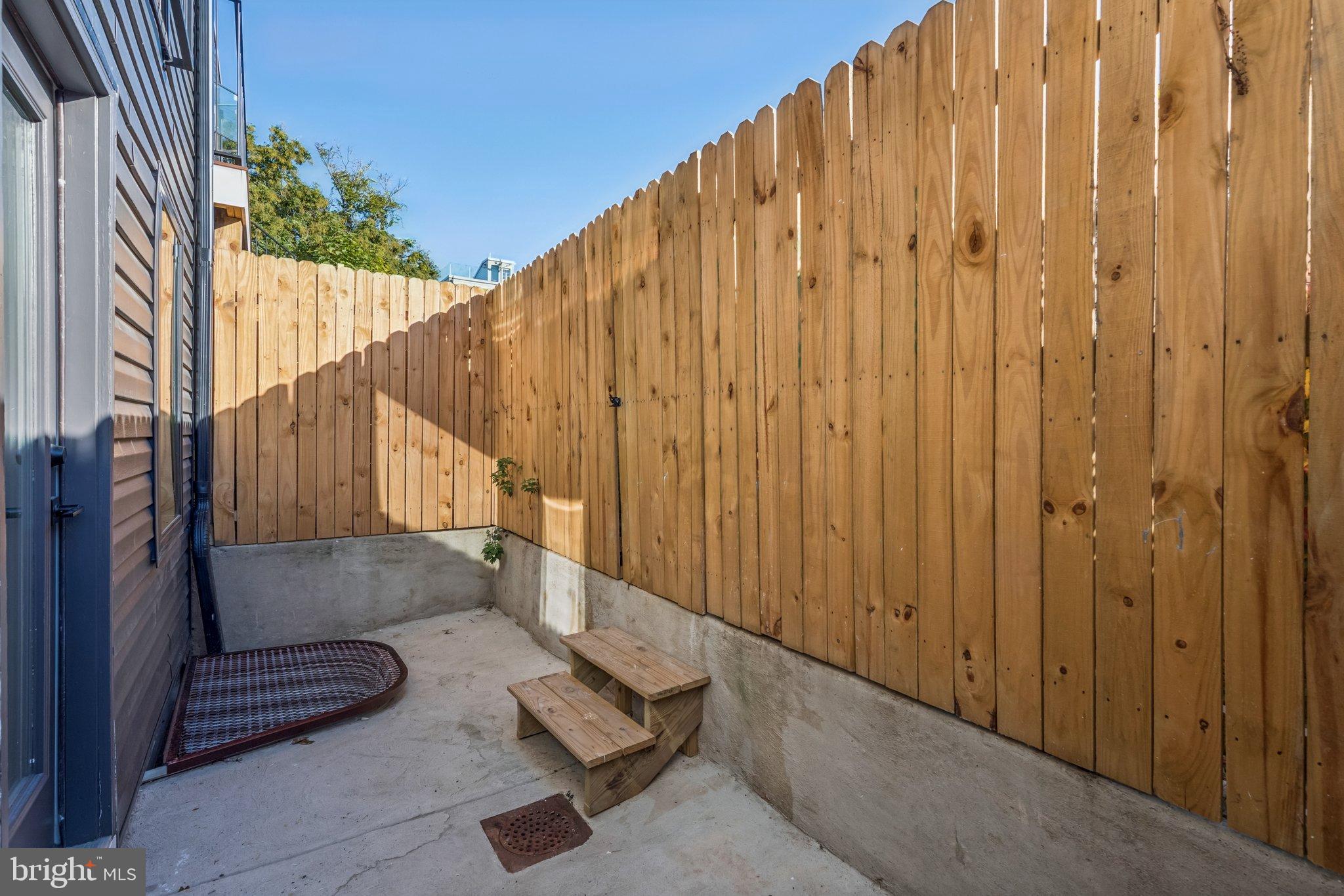 FAIRMOUNT - Residential