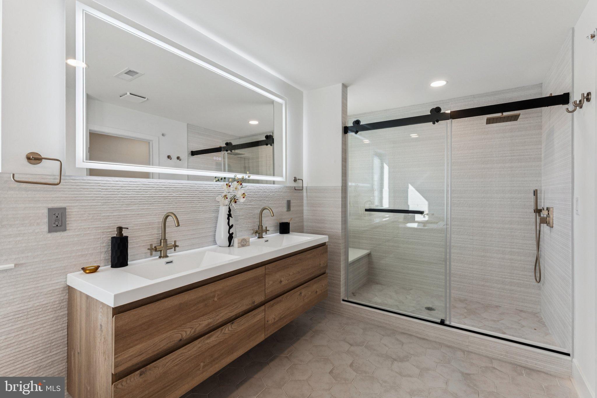 FAIRMOUNT - Residential