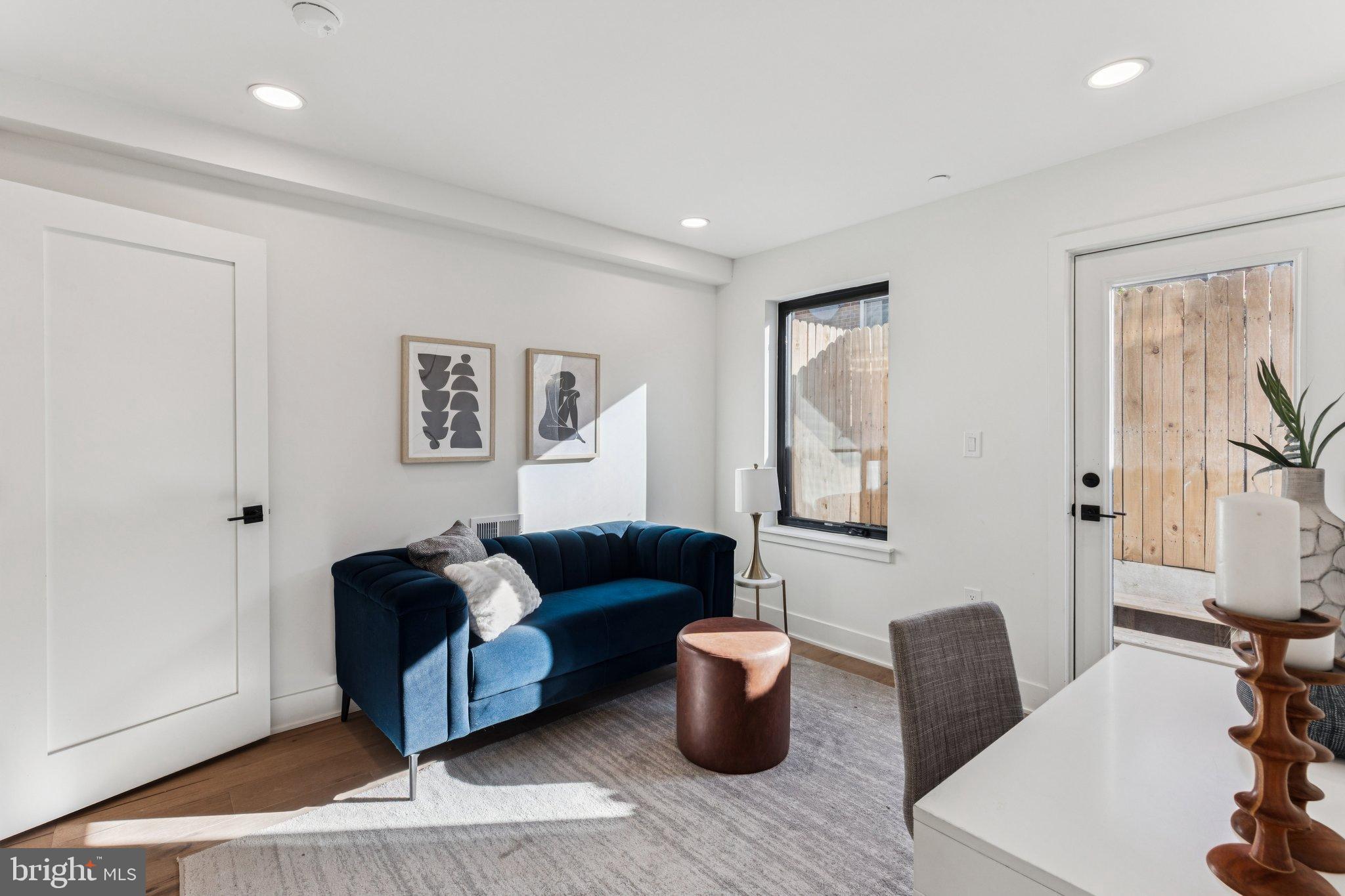 FAIRMOUNT - Residential