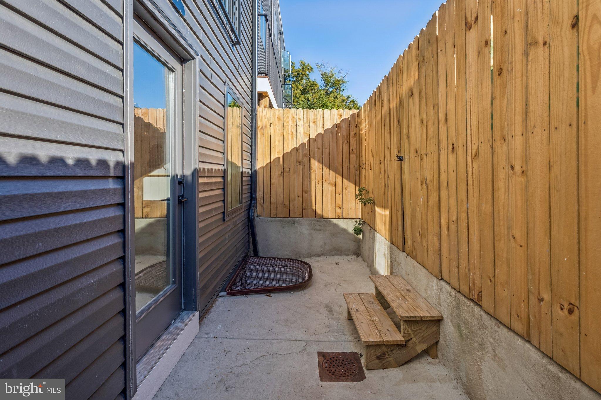 FAIRMOUNT - Residential