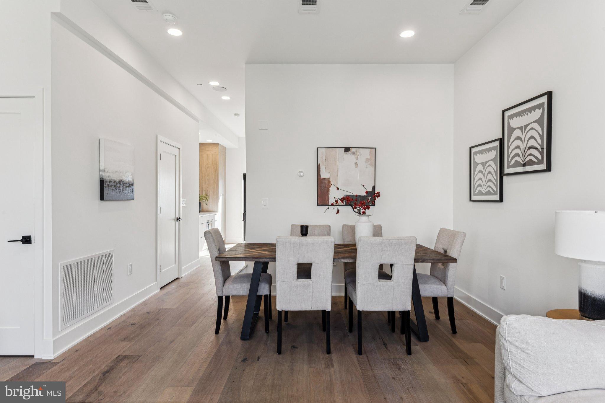 FAIRMOUNT - Residential