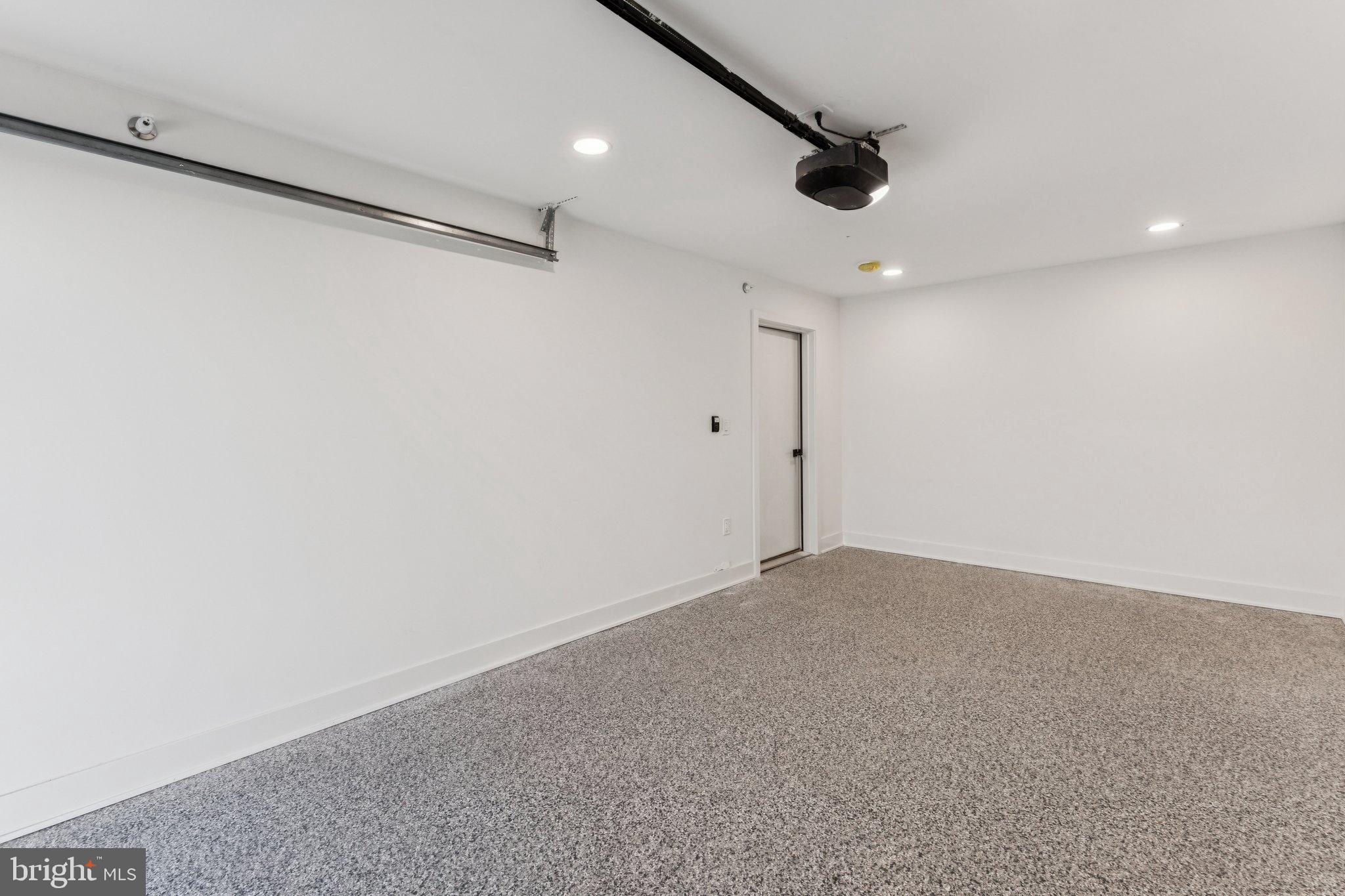 FAIRMOUNT - Residential