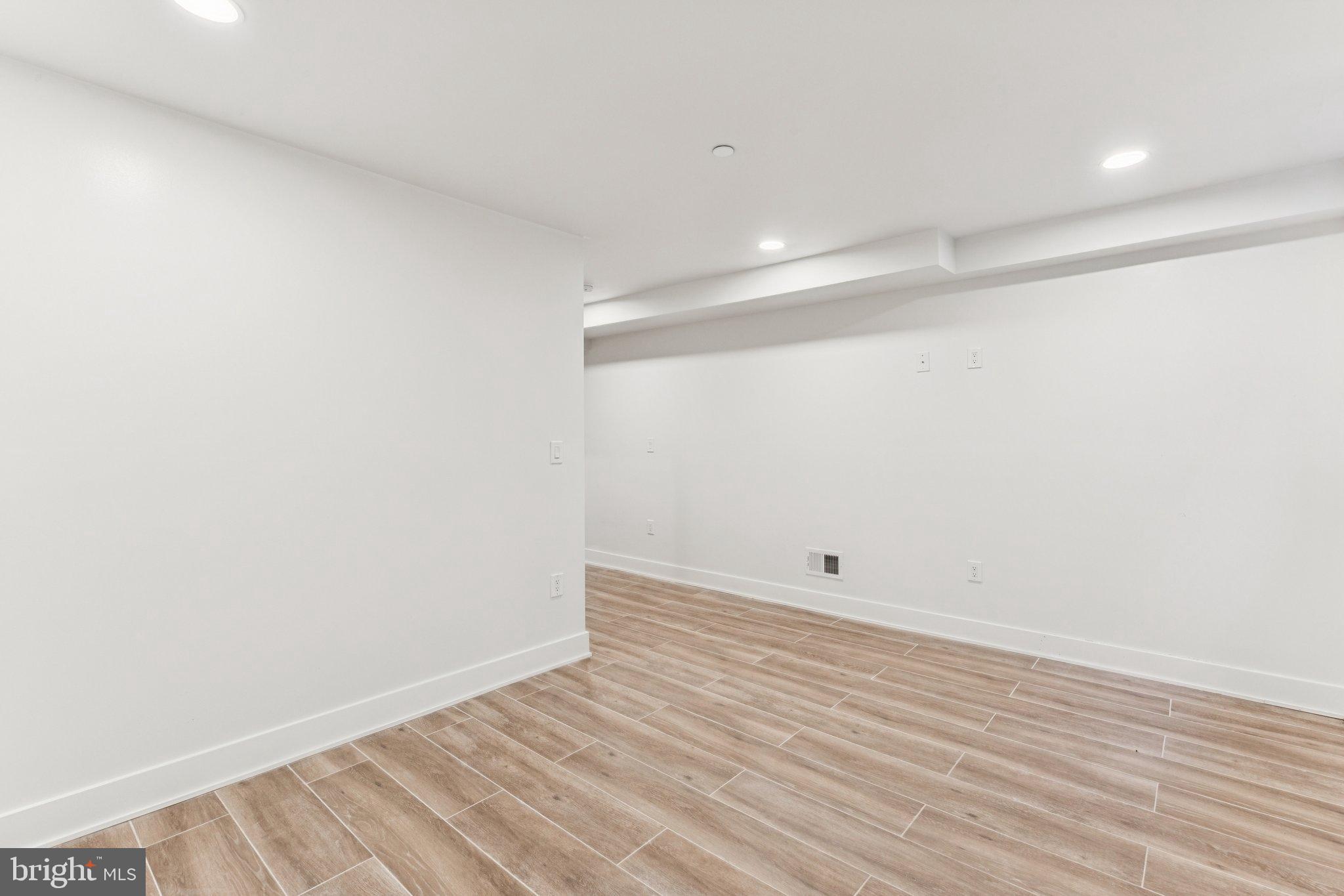 FAIRMOUNT - Residential