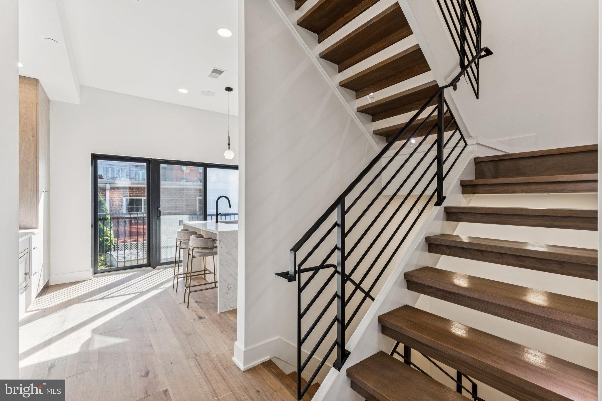 FAIRMOUNT - Residential