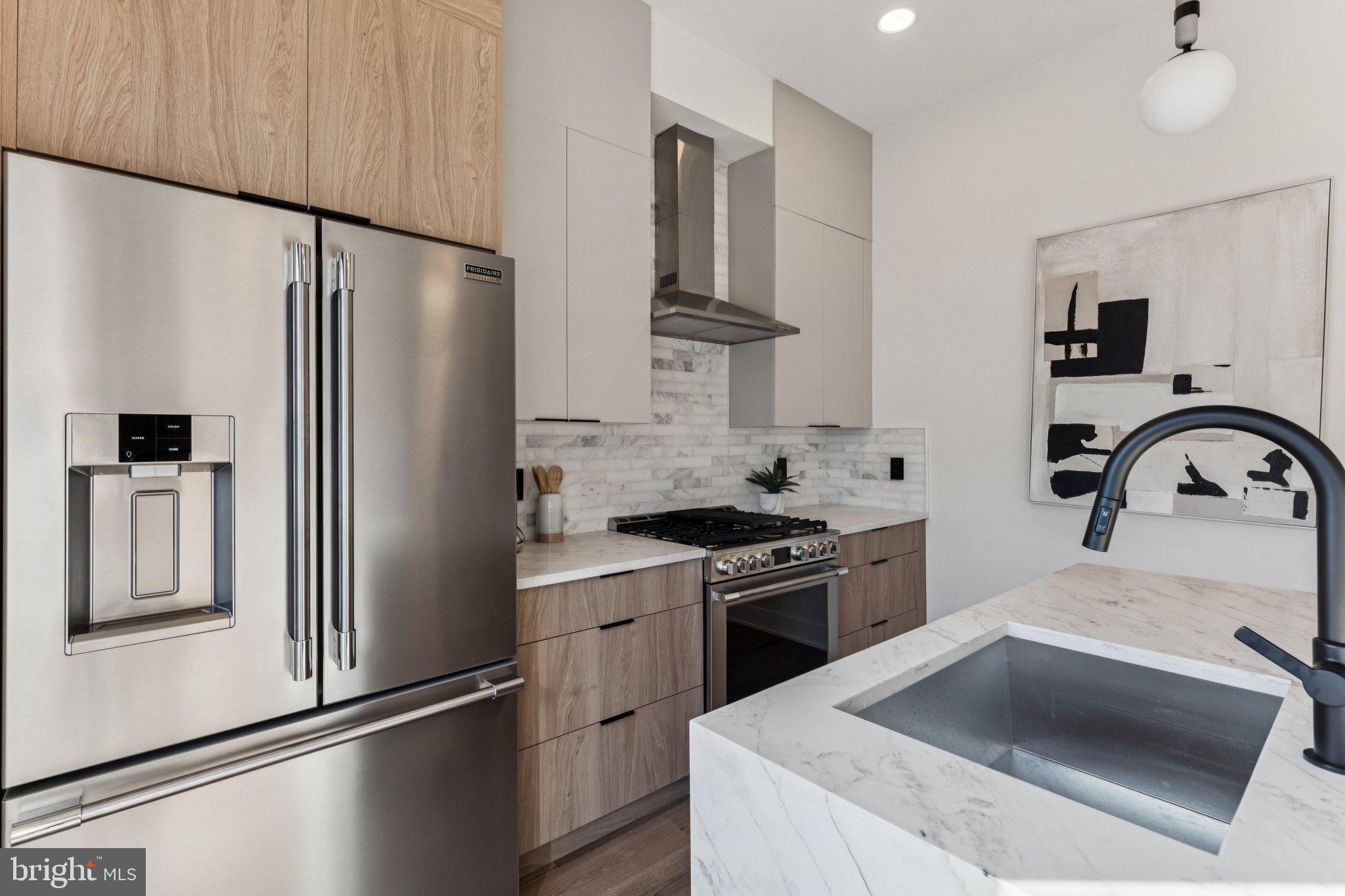 FAIRMOUNT - Residential