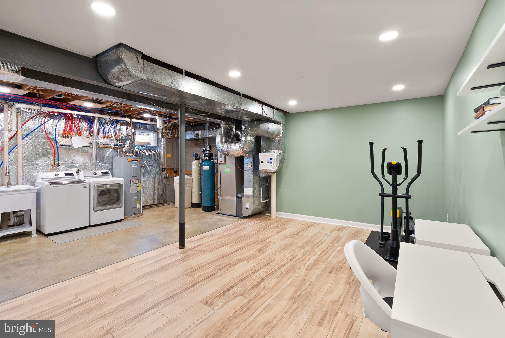 CRESCENT HILLS ESTATES - Residential