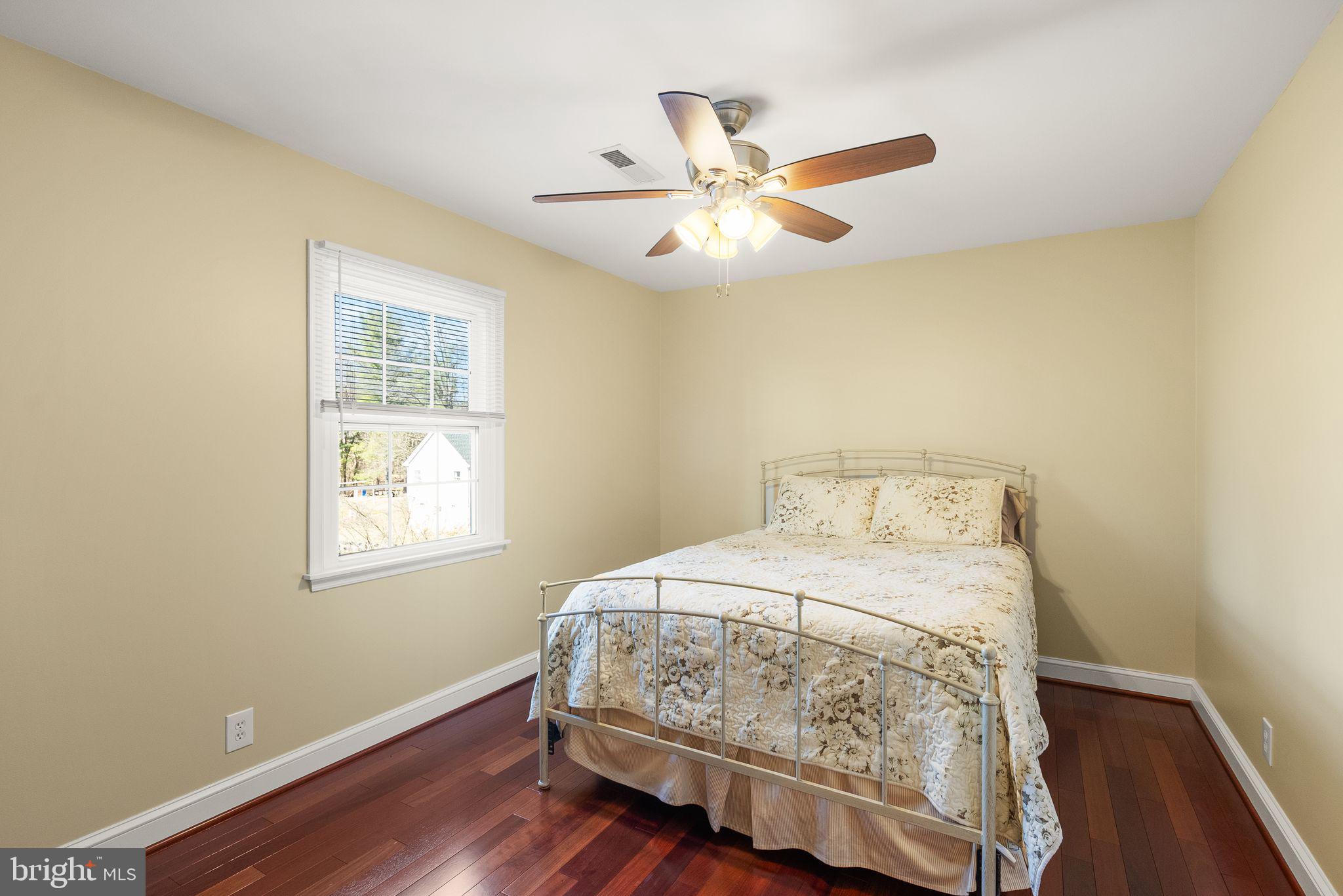 CRESCENT HILLS ESTATES - Residential