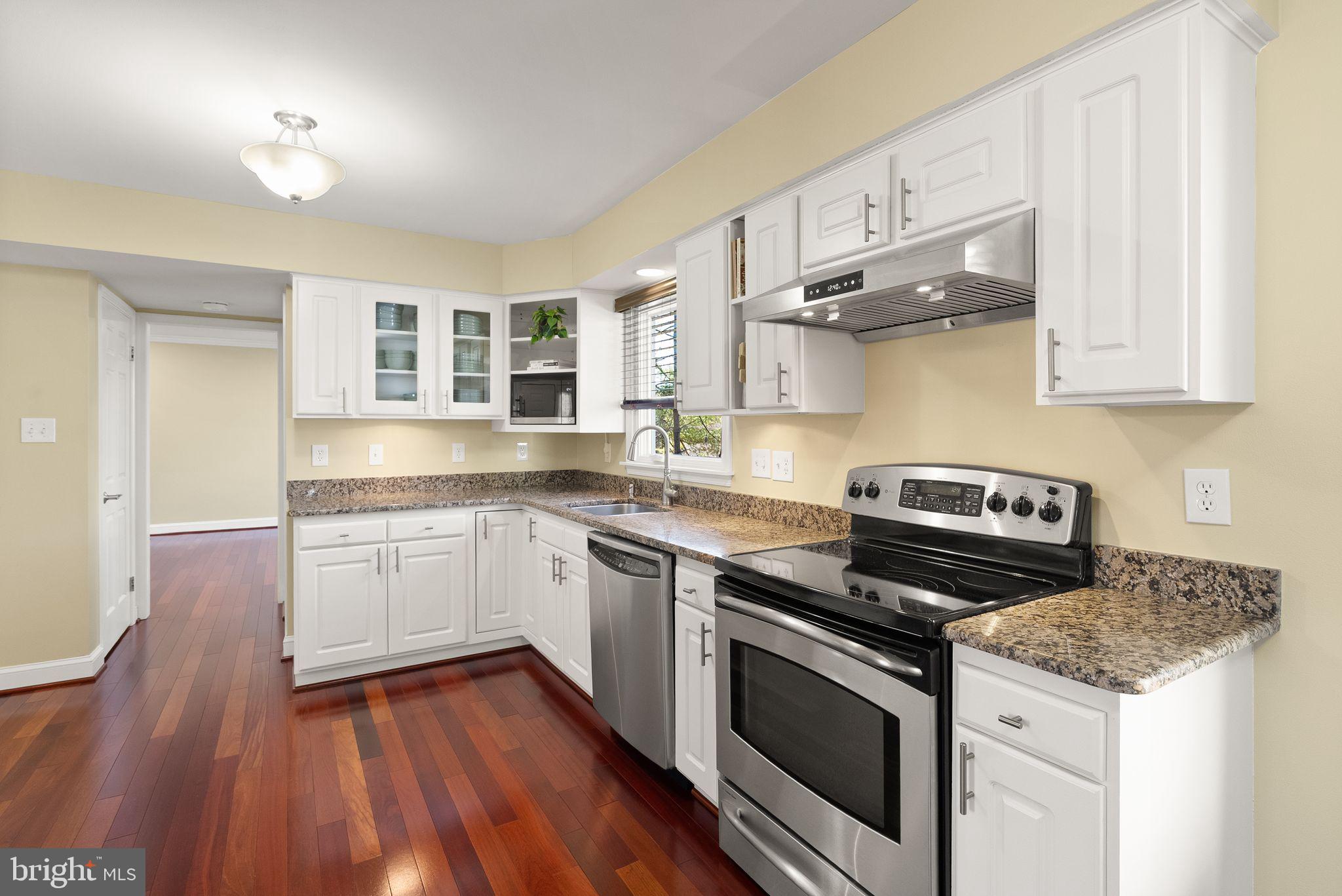 CRESCENT HILLS ESTATES - Residential